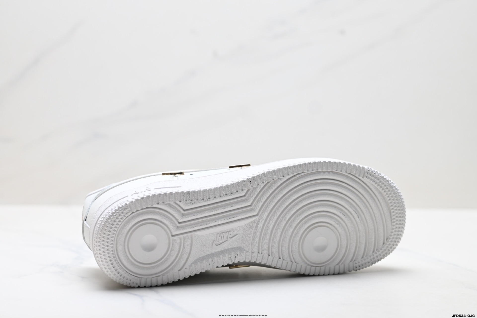 耐克Nike Air Force 1’07空军一号低帮百搭休闲运动板鞋 FV3654-111