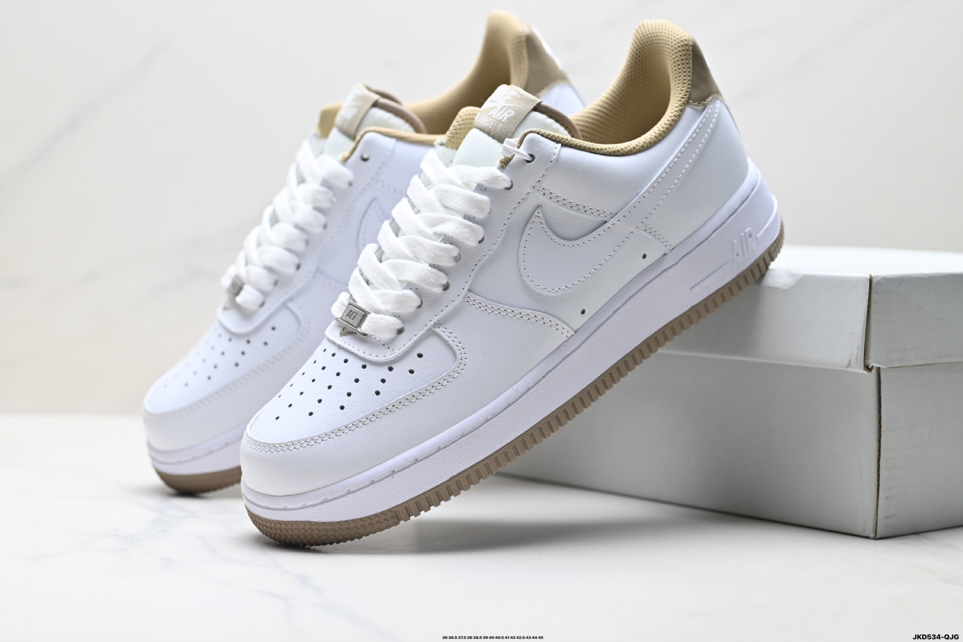 180 耐克Nike Air Force 1’07空军一号低帮百搭休闲运动板鞋 DR9867-100
