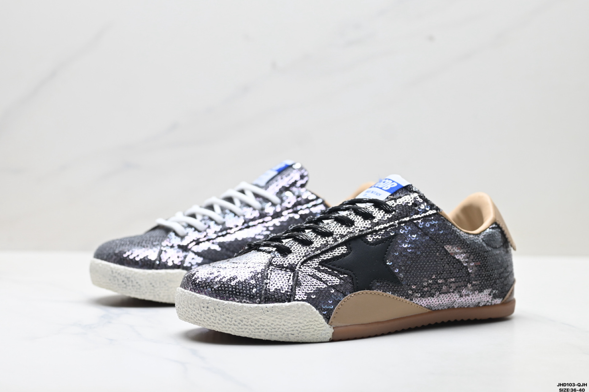 210 Golden Goose True Star 牛皮涤纶 尼龙 亮片搭配 星星 薄底低帮休闲鞋 GMF00922-Chinese UA Cheap High Quatity Brand Clothes Bags handbags Sneakers wholesale wholesaler seller from China Factory suppliers Fashion Clothing Shoes best Quality Beautiful Price 210 Golden Goose True Star 牛皮涤纶 尼龙 亮片搭配 星星 薄底低帮休闲鞋 GMF00922