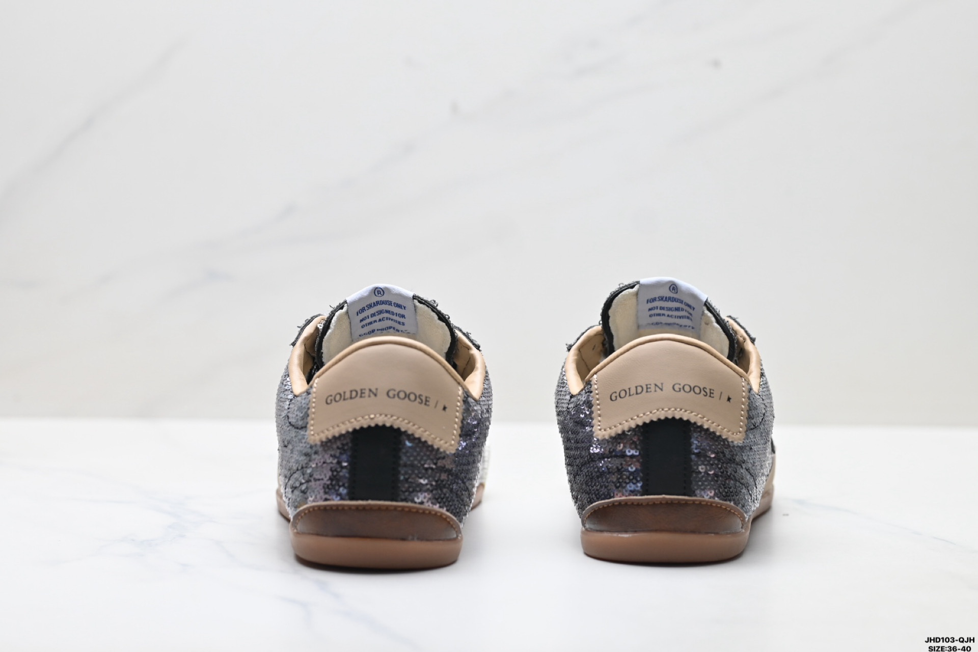 210 Golden Goose True Star 牛皮涤纶 尼龙 亮片搭配 星星 薄底低帮休闲鞋 GMF00922-Chinese UA Cheap High Quatity Brand Clothes Bags handbags Sneakers wholesale wholesaler seller from China Factory suppliers Fashion Clothing Shoes best Quality Beautiful Price 210 Golden Goose True Star 牛皮涤纶 尼龙 亮片搭配 星星 薄底低帮休闲鞋 GMF00922