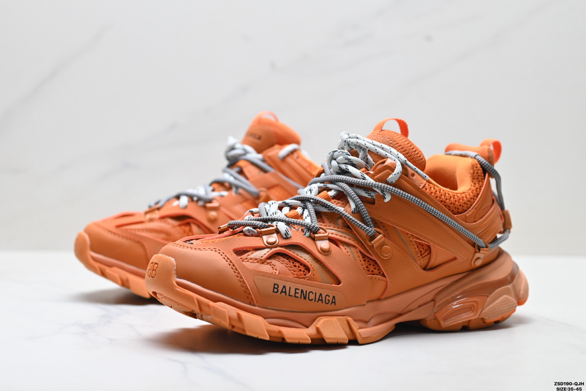 340 Balenciaga巴黎世家 Track Trail 圆头系带 低帮复古老爹鞋 户外概念复古老爹鞋 800592 WTR9050