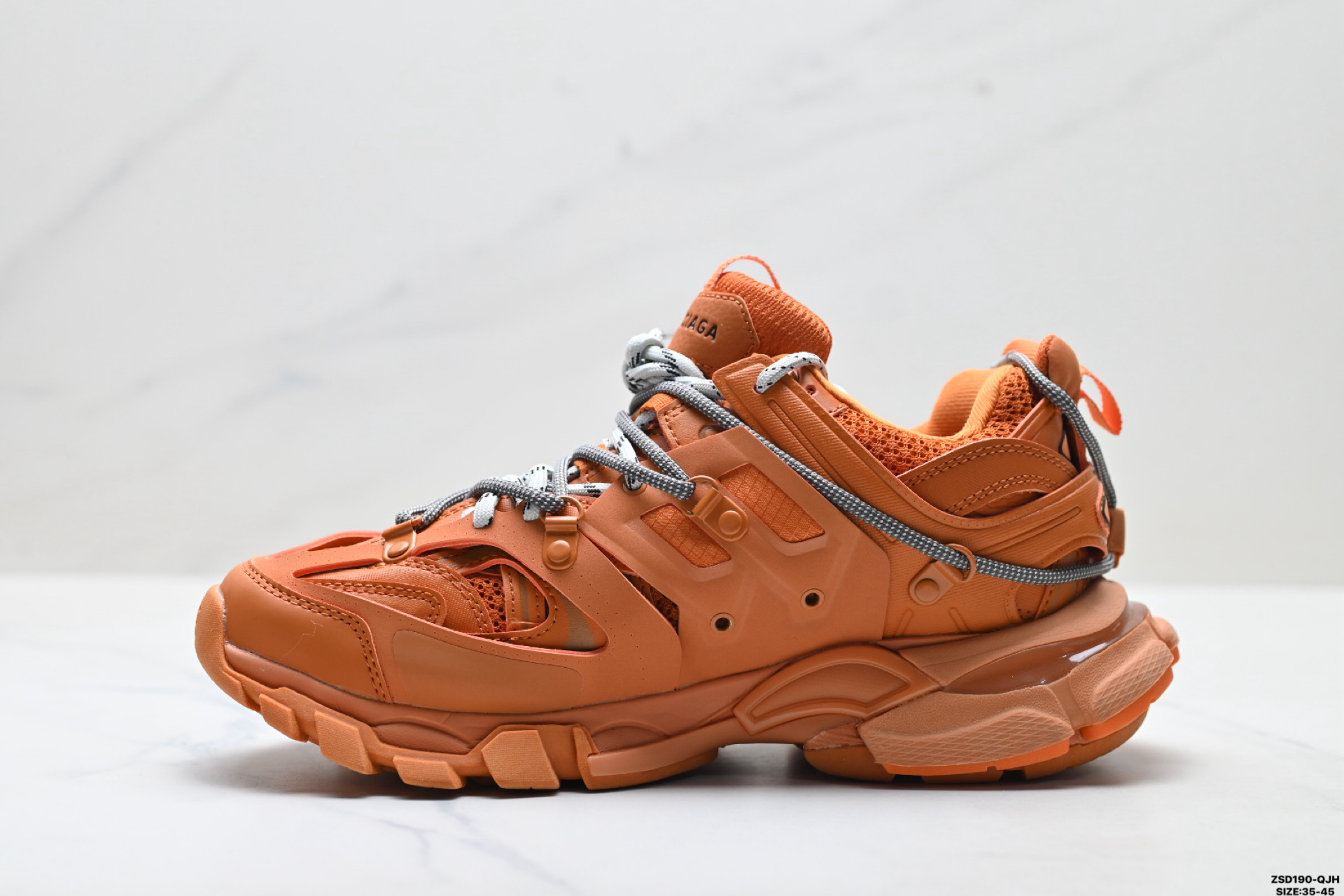 340 Balenciaga巴黎世家 Track Trail 圆头系带 低帮复古老爹鞋 户外概念复古老爹鞋 800592 WTR9050