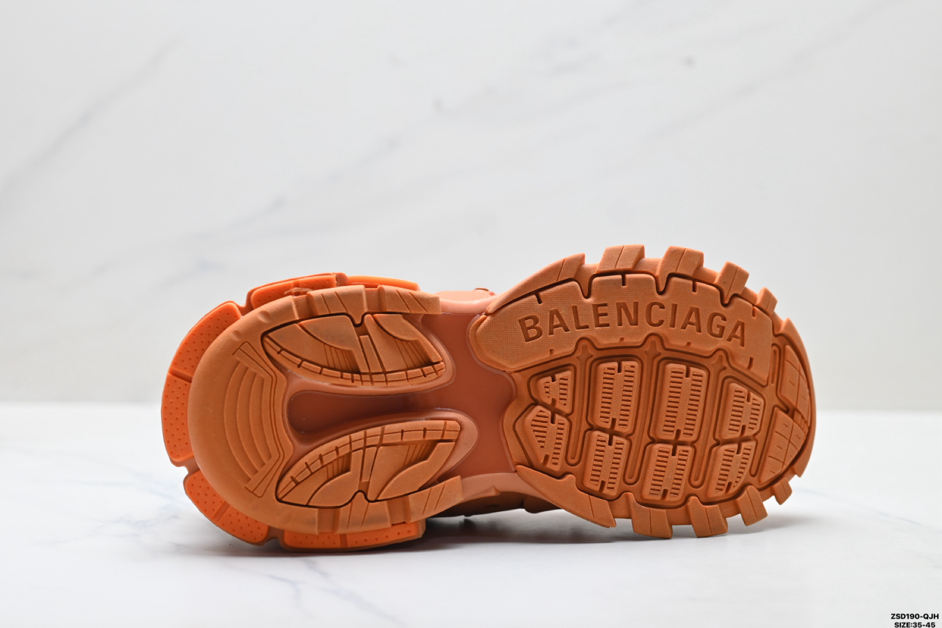 340 Balenciaga巴黎世家 Track Trail 圆头系带 低帮复古老爹鞋 户外概念复古老爹鞋 800592 WTR9050