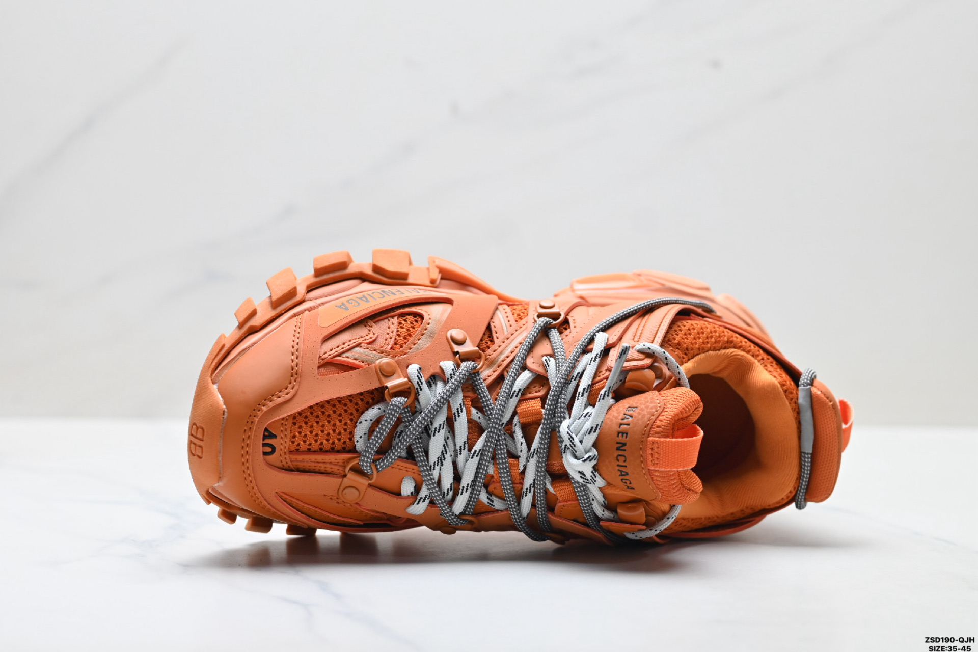 340 Balenciaga巴黎世家 Track Trail 圆头系带 低帮复古老爹鞋 户外概念复古老爹鞋 800592 WTR9050