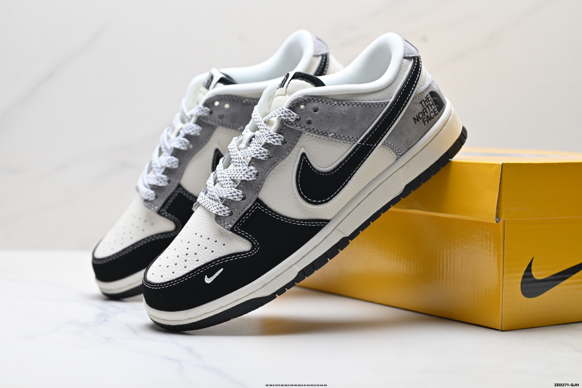 280 Nike Dunk Low Retro ‘DIY高端定制’耐克 低帮休闲运动板鞋 DN3168-010-Chinese UA Cheap High Quatity Brand Clothes Bags handbags Sneakers wholesale wholesaler seller from China Factory suppliers Fashion Clothing Shoes best Quality Beautiful Price 280 Nike Dunk Low Retro ‘DIY高端定制’耐克 低帮休闲运动板鞋 DN3168-010