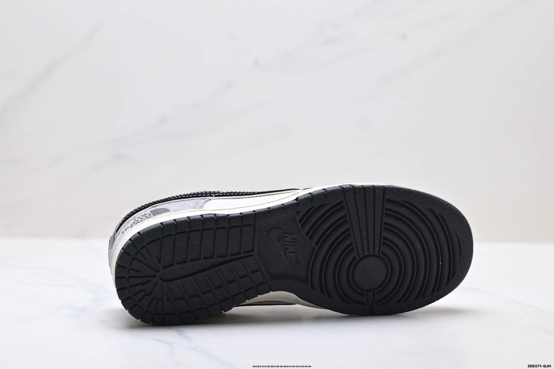 280 Nike Dunk Low Retro ‘DIY高端定制’耐克 低帮休闲运动板鞋 DN3168-010-Chinese UA Cheap High Quatity Brand Clothes Bags handbags Sneakers wholesale wholesaler seller from China Factory suppliers Fashion Clothing Shoes best Quality Beautiful Price 280 Nike Dunk Low Retro ‘DIY高端定制’耐克 低帮休闲运动板鞋 DN3168-010