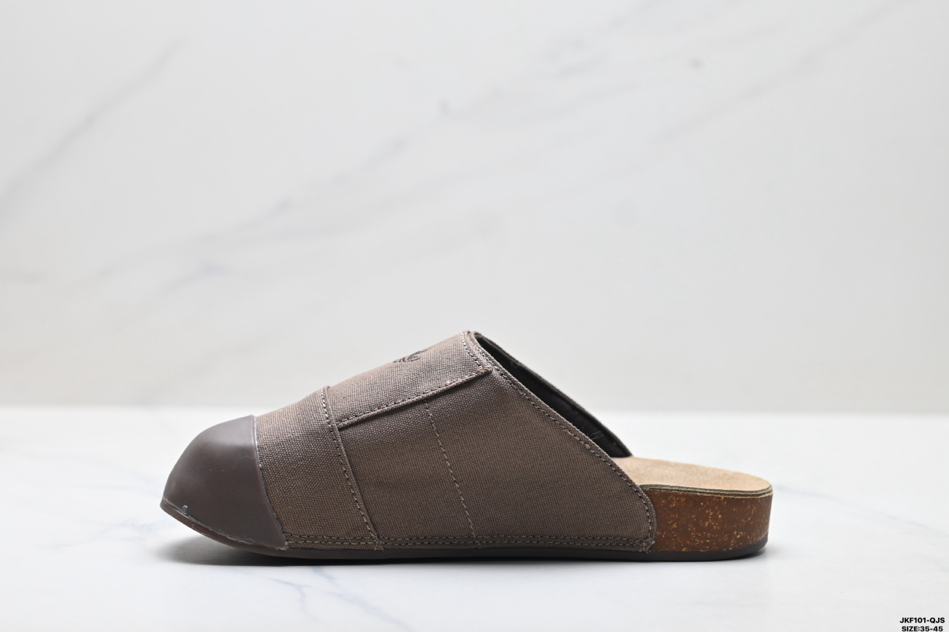 💰185
公司级✅Adidas Originals Adimule 阿迪达斯 百搭舒适 橡胶底 防磨包头拖鞋
采用柔软牛皮绒面 皮毛一体鞋面材质
中底鞋床搭载波状外形缓震软木橡胶
货号:JP9229
尺码:35-45
ID:JKF101-QJS