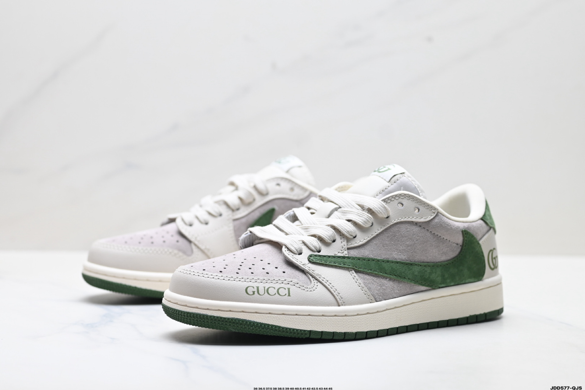 特价‼️💰140
公司级✅Nike Air Jordan 1 x Travis Scott AJ1倒勾 乔一倒钩 &lsquo;DIY&rsquo;定制 耐克 低帮文化篮球鞋 
完美品质出货 细节如图所示  鞋面切割工整  冲孔整齐干净 中底拉帮线 整体清洁度非常好
货号:LX1988-107
尺码:36 36.5 37.5 38 38.5 39 40 40.5 41 42 42.5 43 44 45
ID:JDD577-QJS