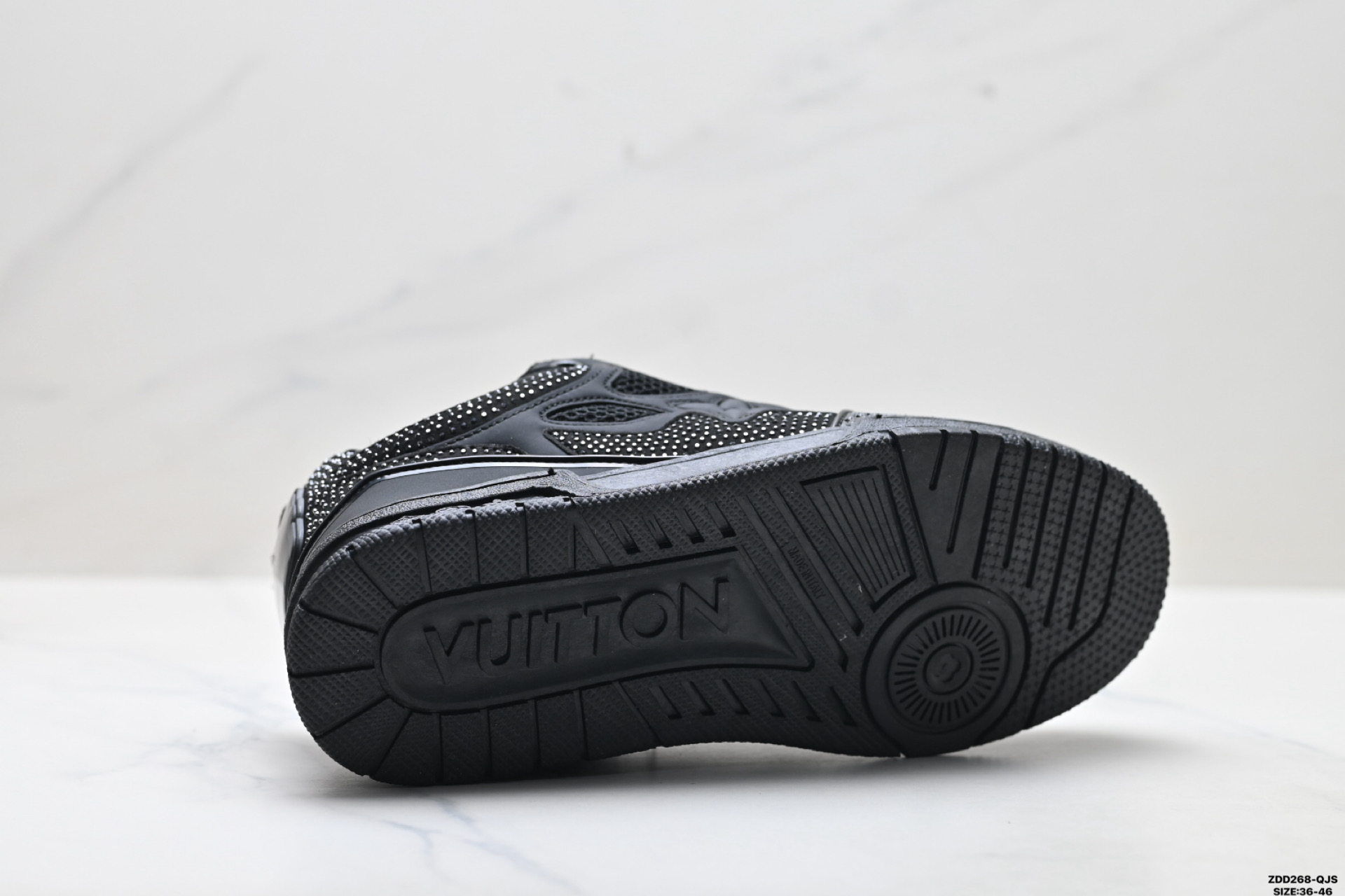 250 Louis Vuitton Trainer Sneaker Low 路易威登 休闲运动文化百搭板鞋-Chinese UA Cheap High Quatity Brand Clothes Bags handbags Sneakers wholesale wholesaler seller from China Factory suppliers Fashion Clothing Shoes best Quality Beautiful Price 250 Louis Vuitton Trainer Sneaker Low 路易威登 休闲运动文化百搭板鞋