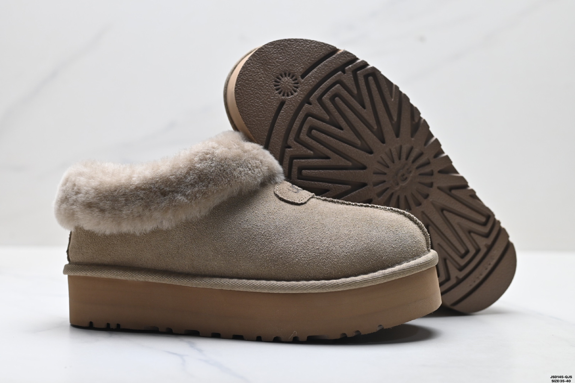 220 UGG DAKOTA 舒适柔软时尚 耐磨增高保暖 一脚蹬保暖雪地靴 1134810-Chinese UA Cheap High Quatity Brand Clothes Bags handbags Sneakers wholesale wholesaler seller from China Factory suppliers Fashion Clothing Shoes best Quality Beautiful Price 220 UGG DAKOTA 舒适柔软时尚 耐磨增高保暖 一脚蹬保暖雪地靴 1134810