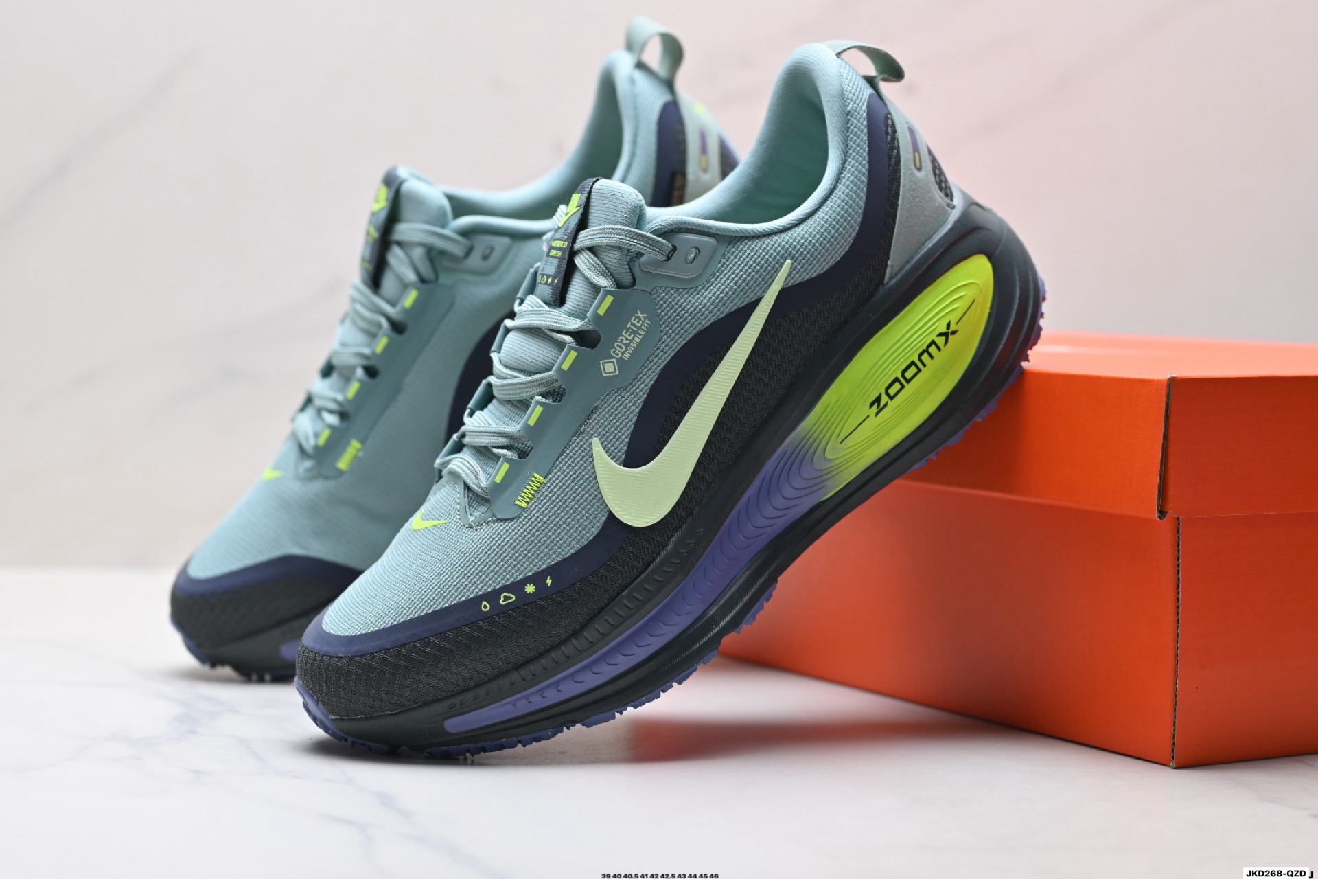 Nike VOMERO 18 GTX 耐克 舒适减震防滑 低帮跑步鞋 全掌ReactX泡绵中底 HQ7001-100