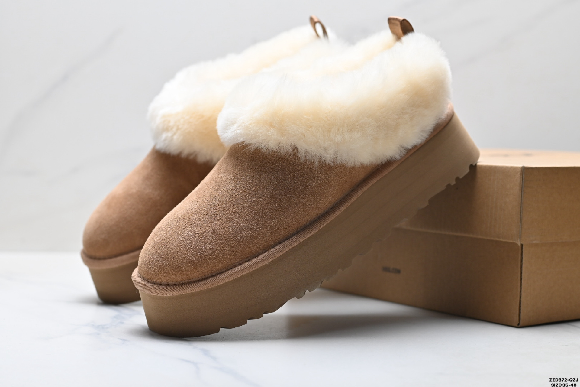 UGG CLASSIC MINI 轻便舒适 麂皮 低帮保暖雪地靴 1171393-Top High Quatity Cheap Sneakers Fashion Clothing Clothes Bags handbags Shoes of all Brand wholesale With The best Quality And Beautiful Price from China Factory Chinese suppliers wholesaler seller UGG CLASSIC MINI 轻便舒适 麂皮 低帮保暖雪地靴 1171393