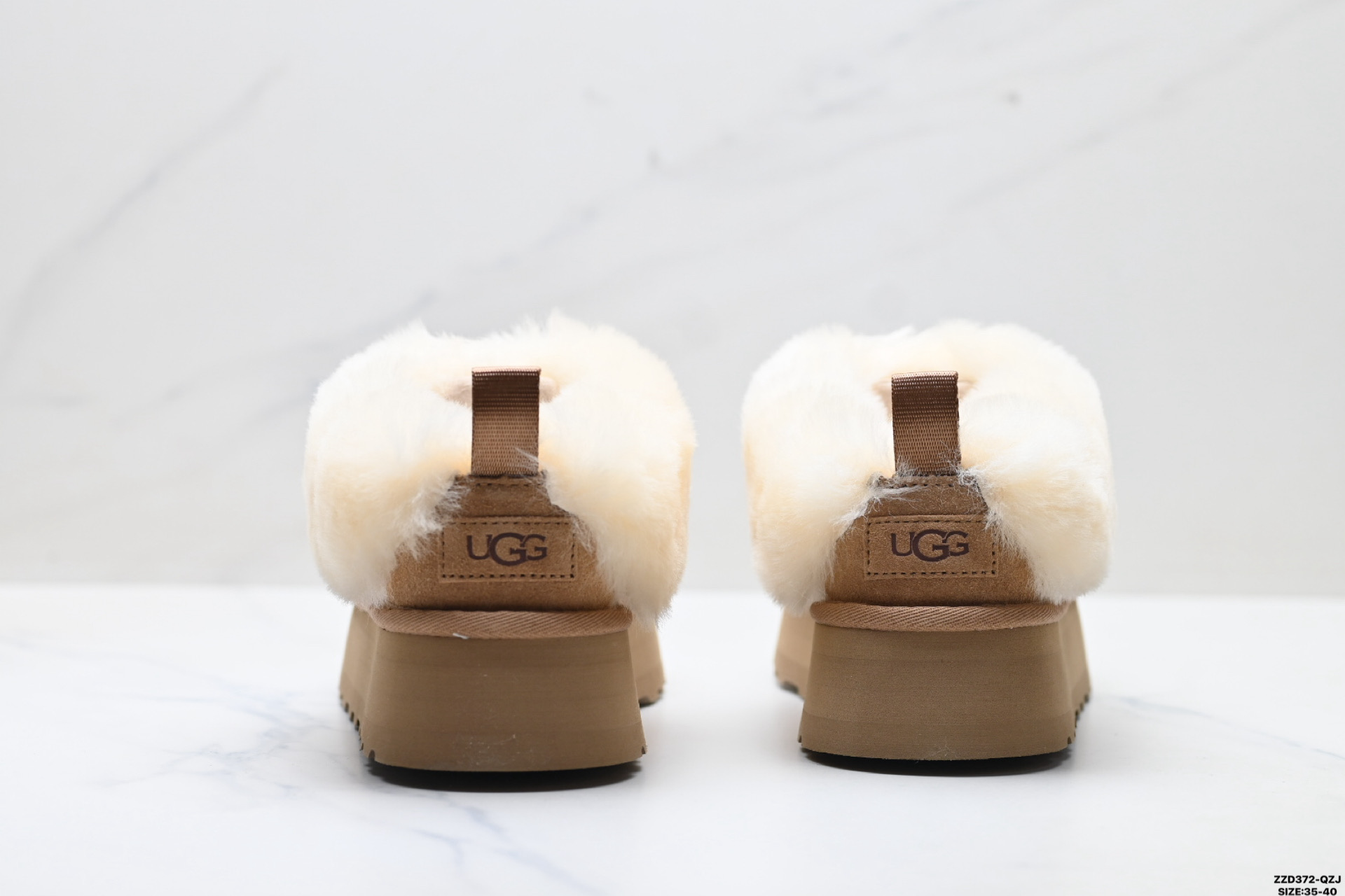 UGG CLASSIC MINI 轻便舒适 麂皮 低帮保暖雪地靴 1171393-Top High Quatity Cheap Sneakers Fashion Clothing Clothes Bags handbags Shoes of all Brand wholesale With The best Quality And Beautiful Price from China Factory Chinese suppliers wholesaler seller UGG CLASSIC MINI 轻便舒适 麂皮 低帮保暖雪地靴 1171393
