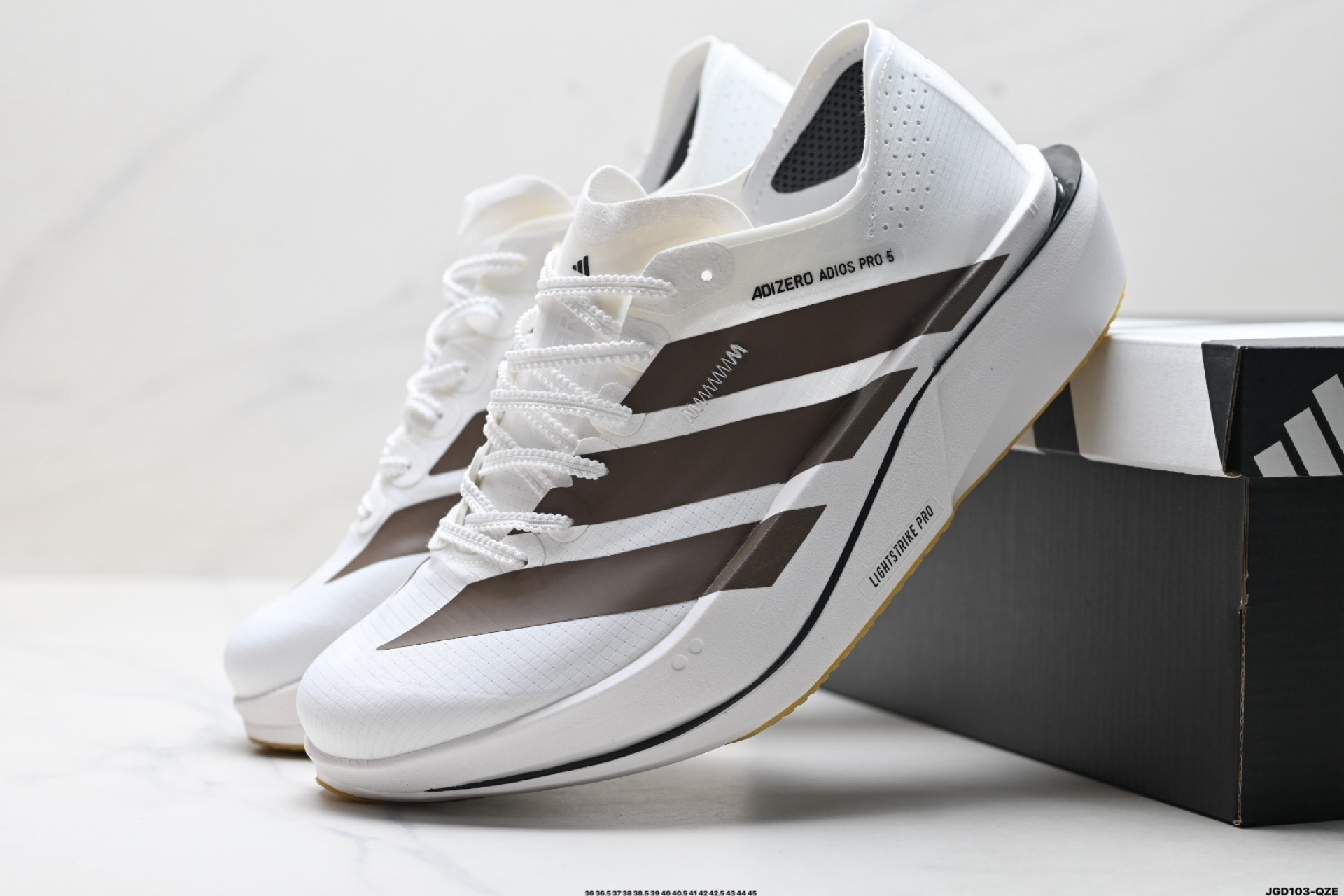 Adidas Adizero Adios 5 M 阿迪达斯 马拉松飞线贾卡轻质透气休闲运动跑步鞋 K18770