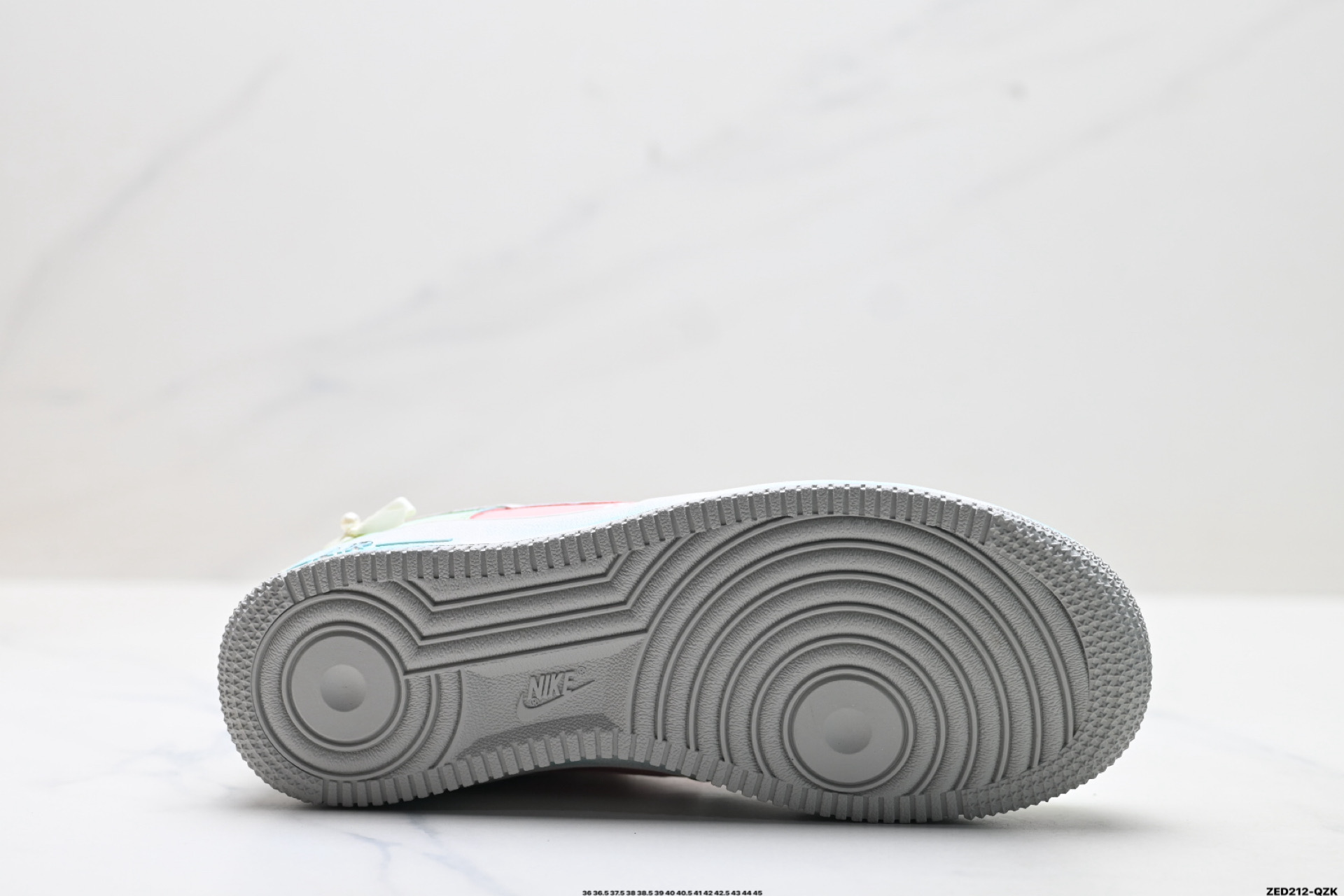 NIKE AIR FORCE 1‘07 LV8 FB1839-818