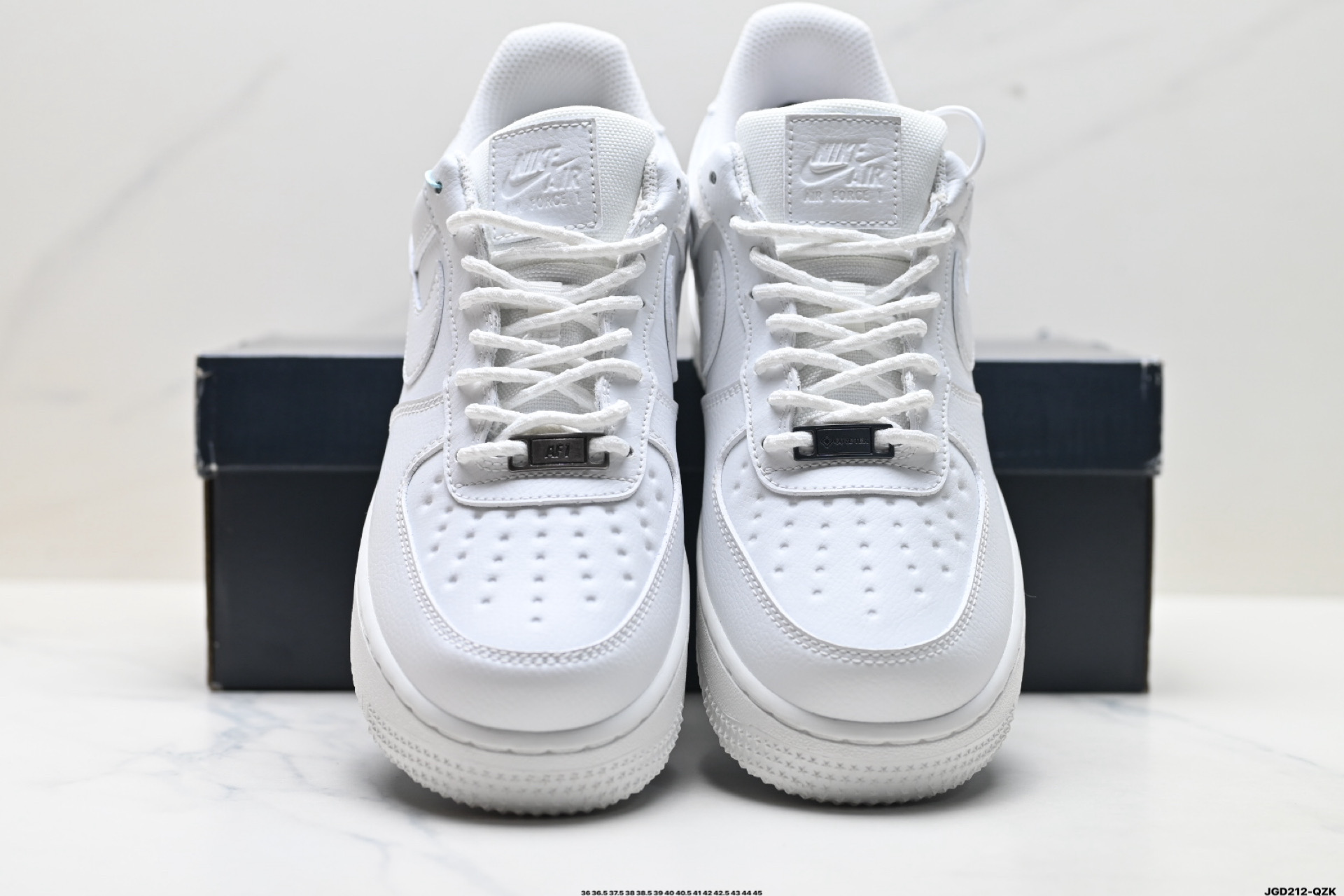 NIKE AIR FORCE 1‘07 HV5953-100