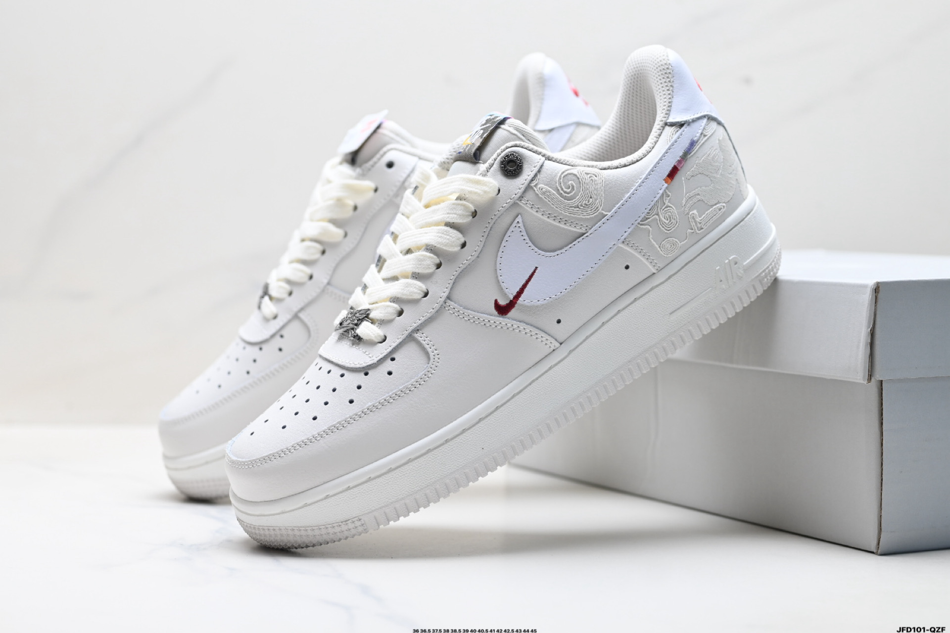 NIKE AIR FORCE 1‘07 IQ1119-011
