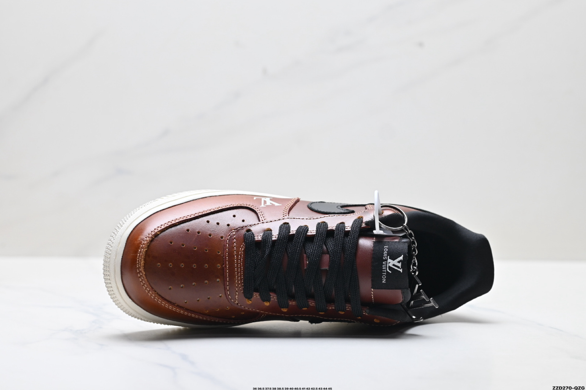 NIKE AIR FORCE 1‘07 LV8 DF0188-120