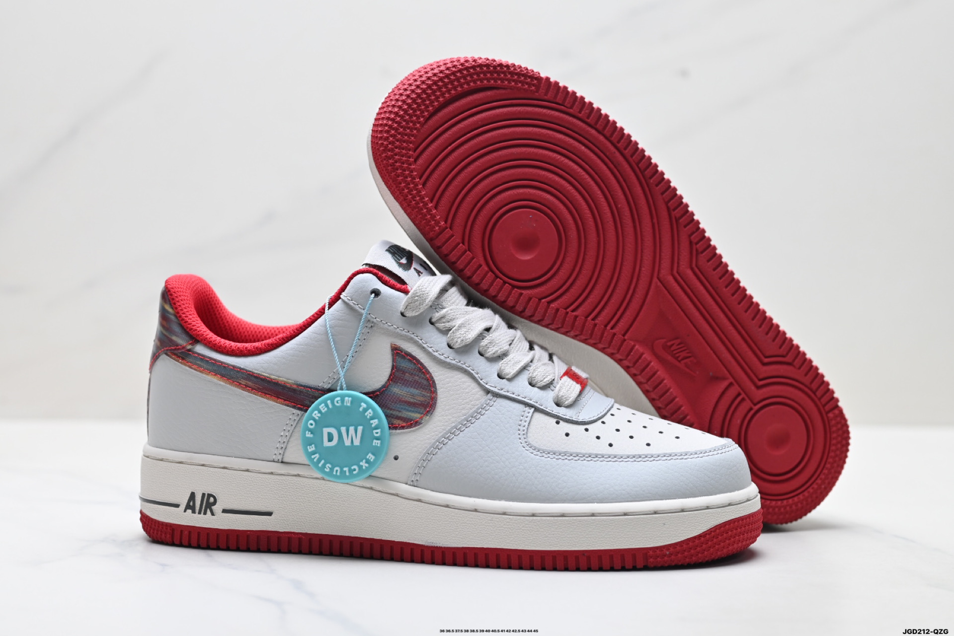 NIKE AIR FORCE 1‘07 lM7380-030 NIKE AIR FORCE 1‘07 lM7380-030