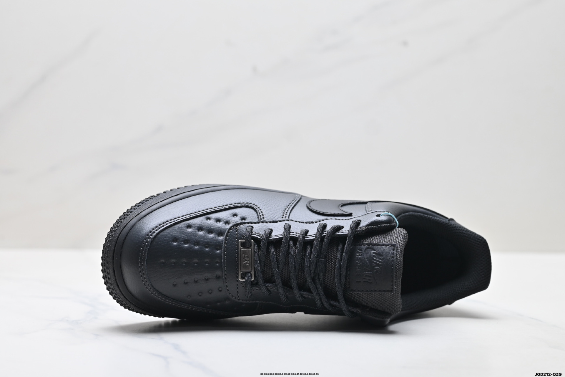 NIKE AIR FORCE 1‘07 HV5953-001 NIKE AIR FORCE 1‘07 HV5953-001