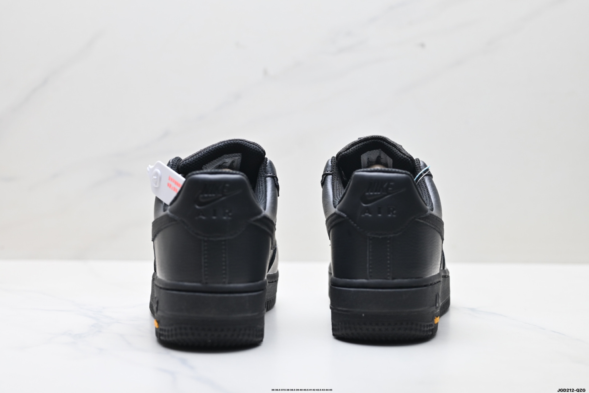 NIKE AIR FORCE 1‘07 HV5953-001 NIKE AIR FORCE 1‘07 HV5953-001