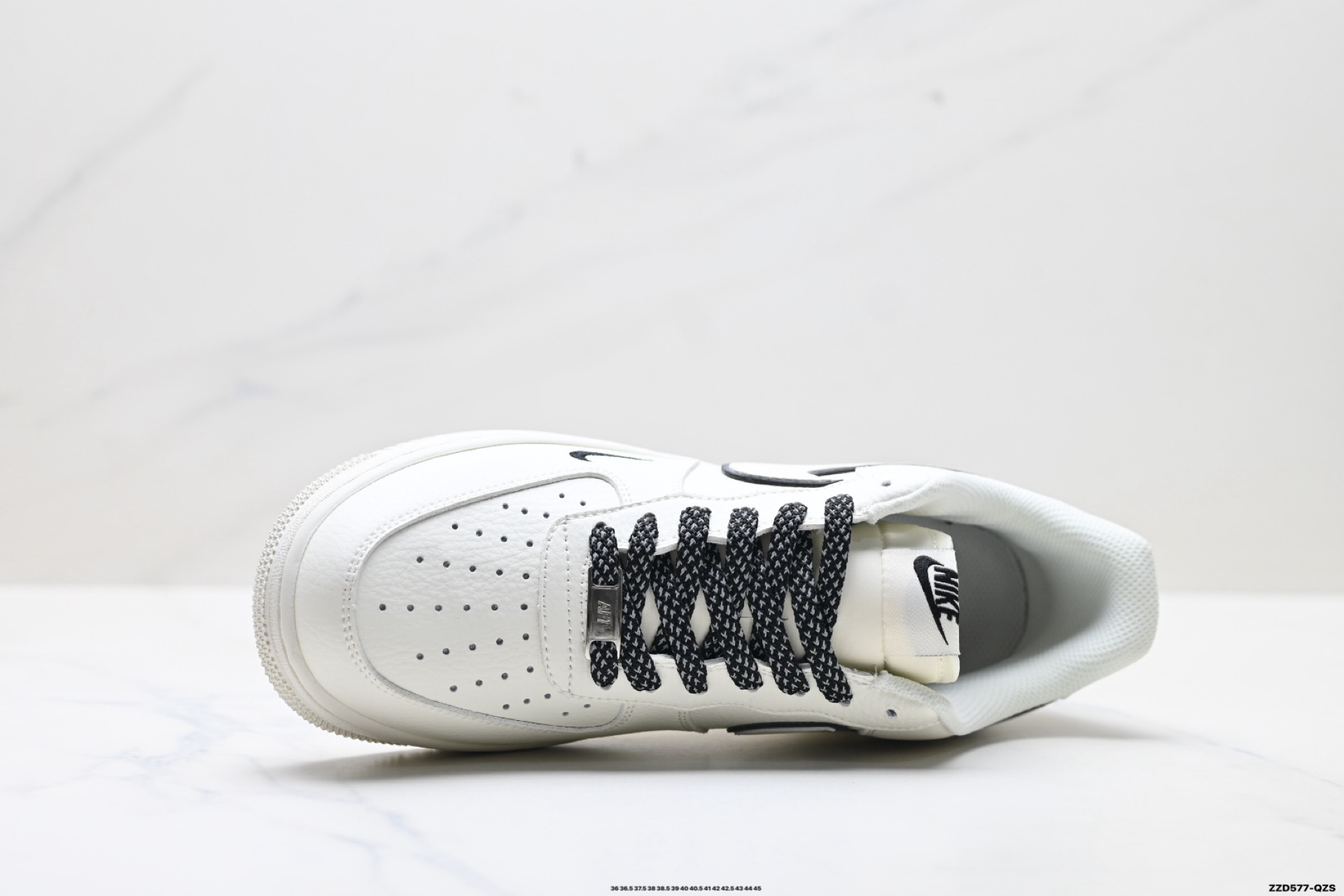 270 NIKE AIR FORCE 1‘07 CS5288-051