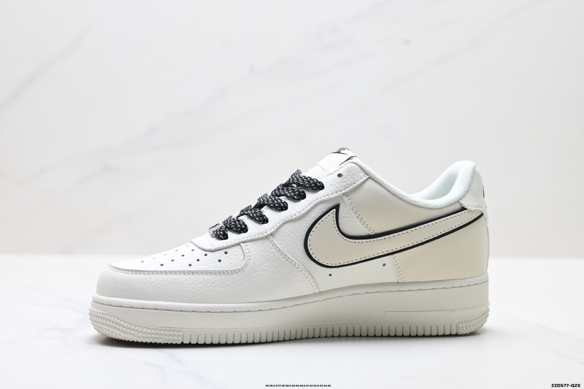 270 NIKE AIR FORCE 1‘07 CS5288-051