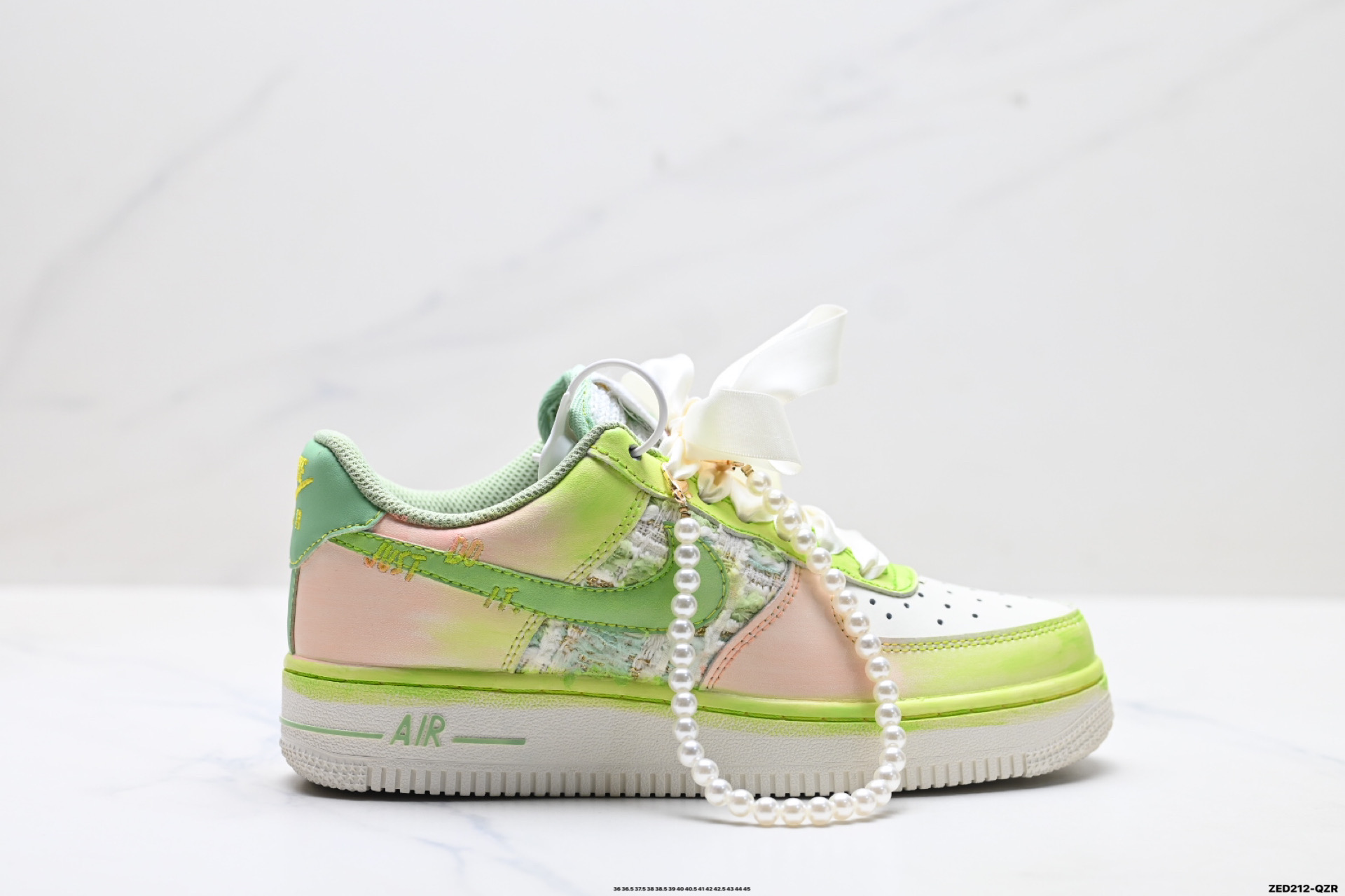 NIKE AIR FORCE 1‘07 LV8 FJ7740-101 NIKE AIR FORCE 1‘07 LV8 FJ7740-101