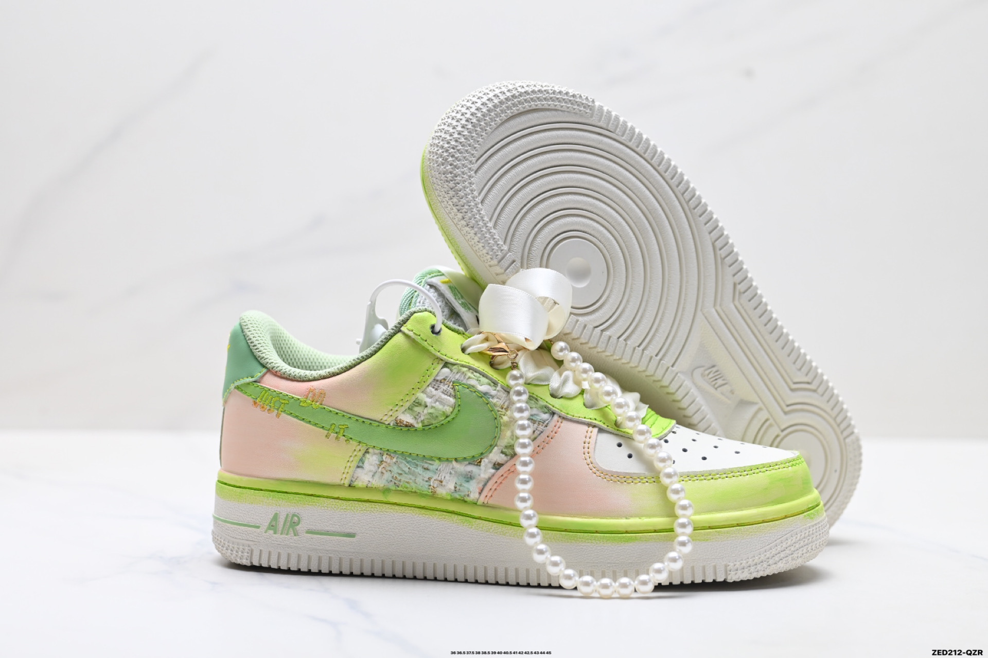 NIKE AIR FORCE 1‘07 LV8 FJ7740-101 NIKE AIR FORCE 1‘07 LV8 FJ7740-101