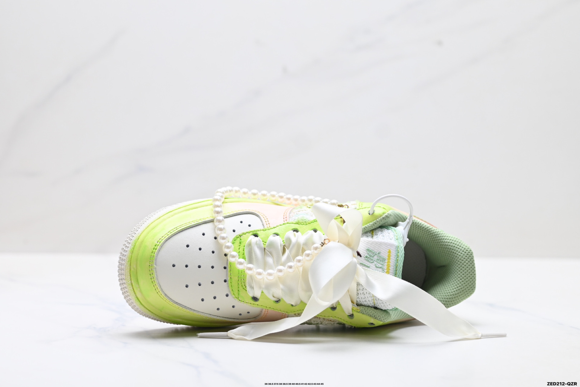 NIKE AIR FORCE 1‘07 LV8 FJ7740-101 NIKE AIR FORCE 1‘07 LV8 FJ7740-101