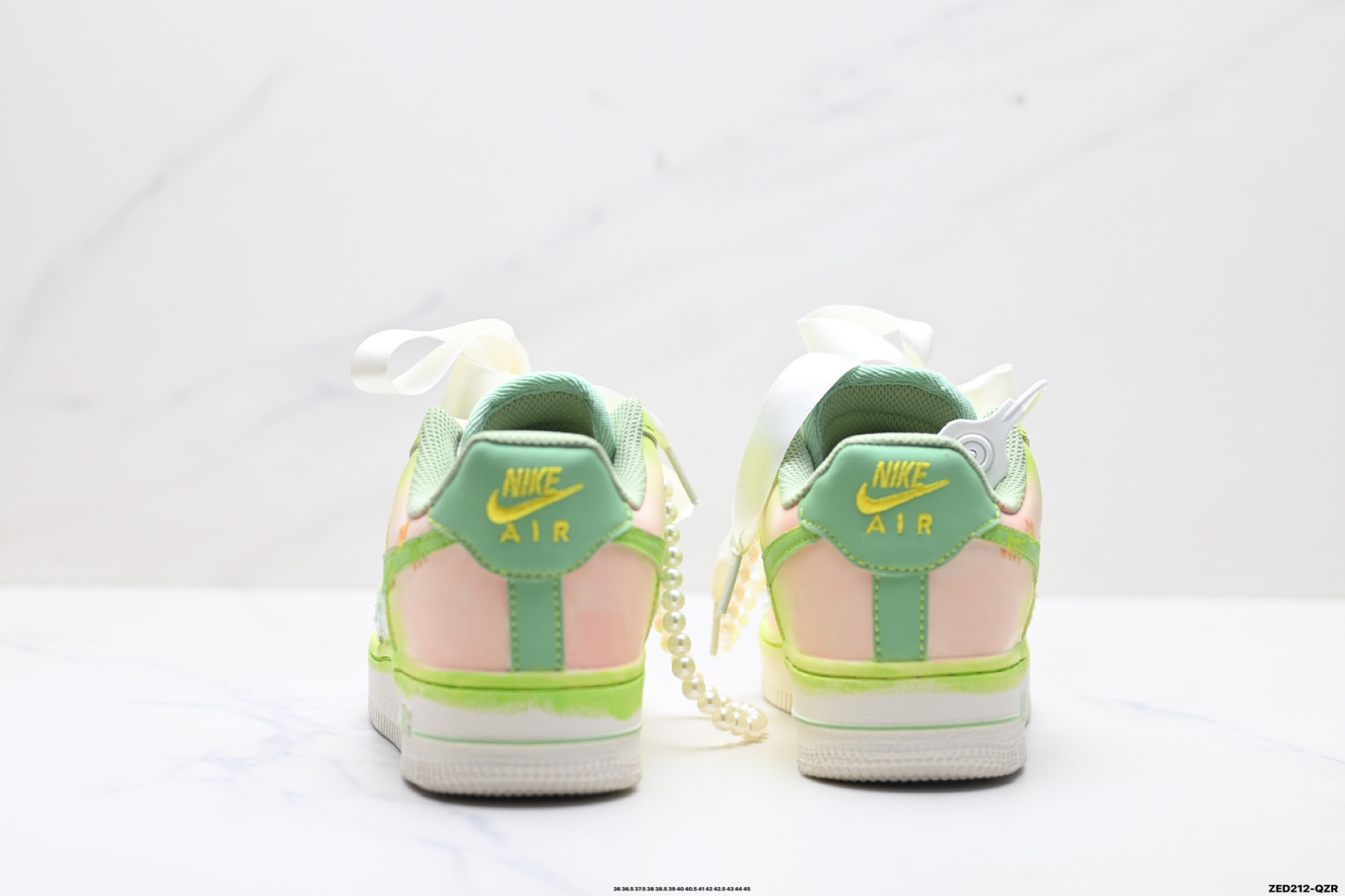 NIKE AIR FORCE 1‘07 LV8 FJ7740-101 NIKE AIR FORCE 1‘07 LV8 FJ7740-101