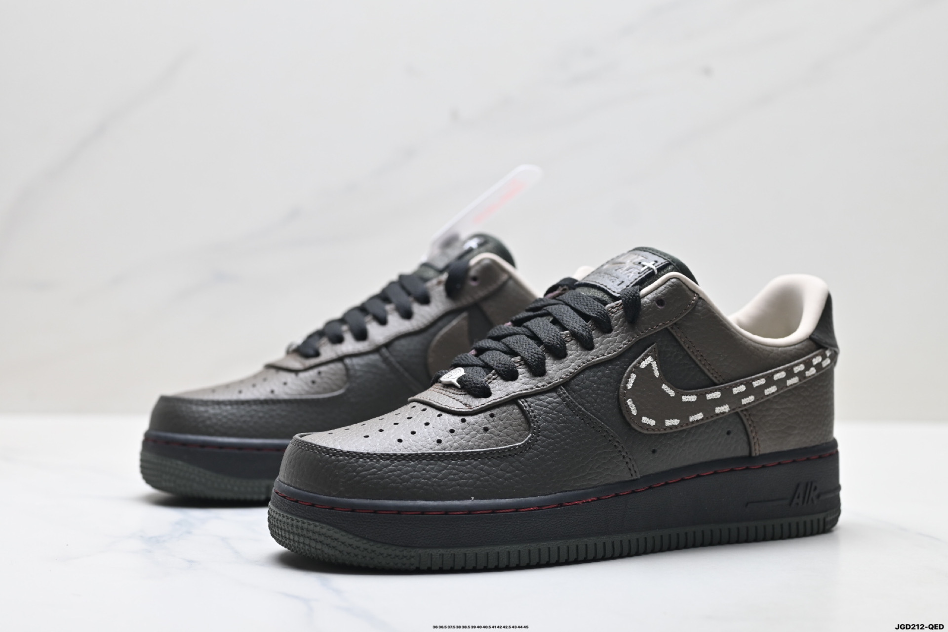 NIKE AIR FORCE 1‘07 IQ1122-320 NIKE AIR FORCE 1‘07 IQ1122-320