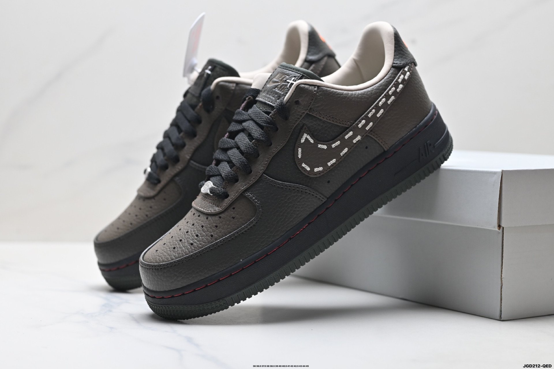 NIKE AIR FORCE 1‘07 IQ1122-320 NIKE AIR FORCE 1‘07 IQ1122-320
