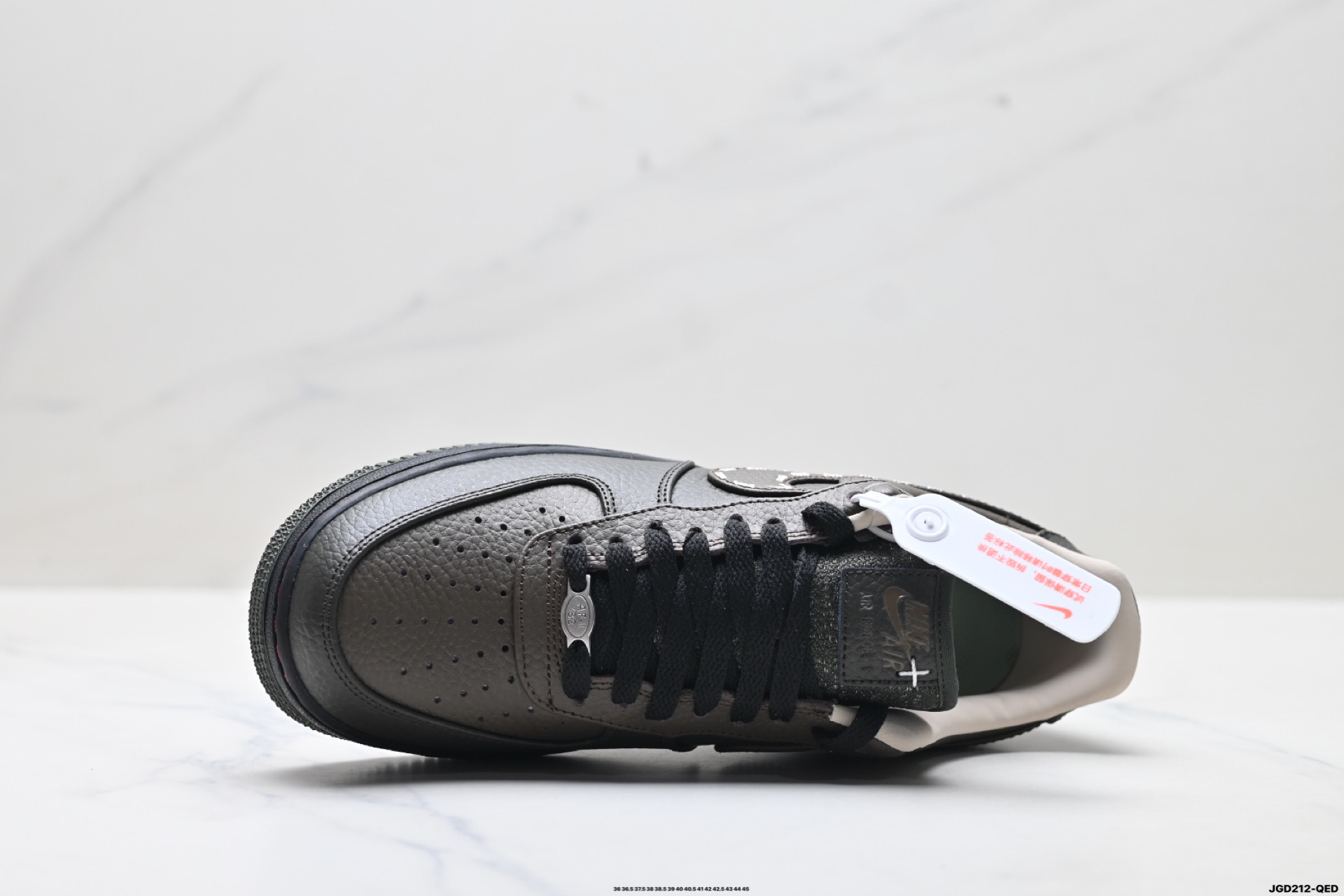 NIKE AIR FORCE 1‘07 IQ1122-320 NIKE AIR FORCE 1‘07 IQ1122-320