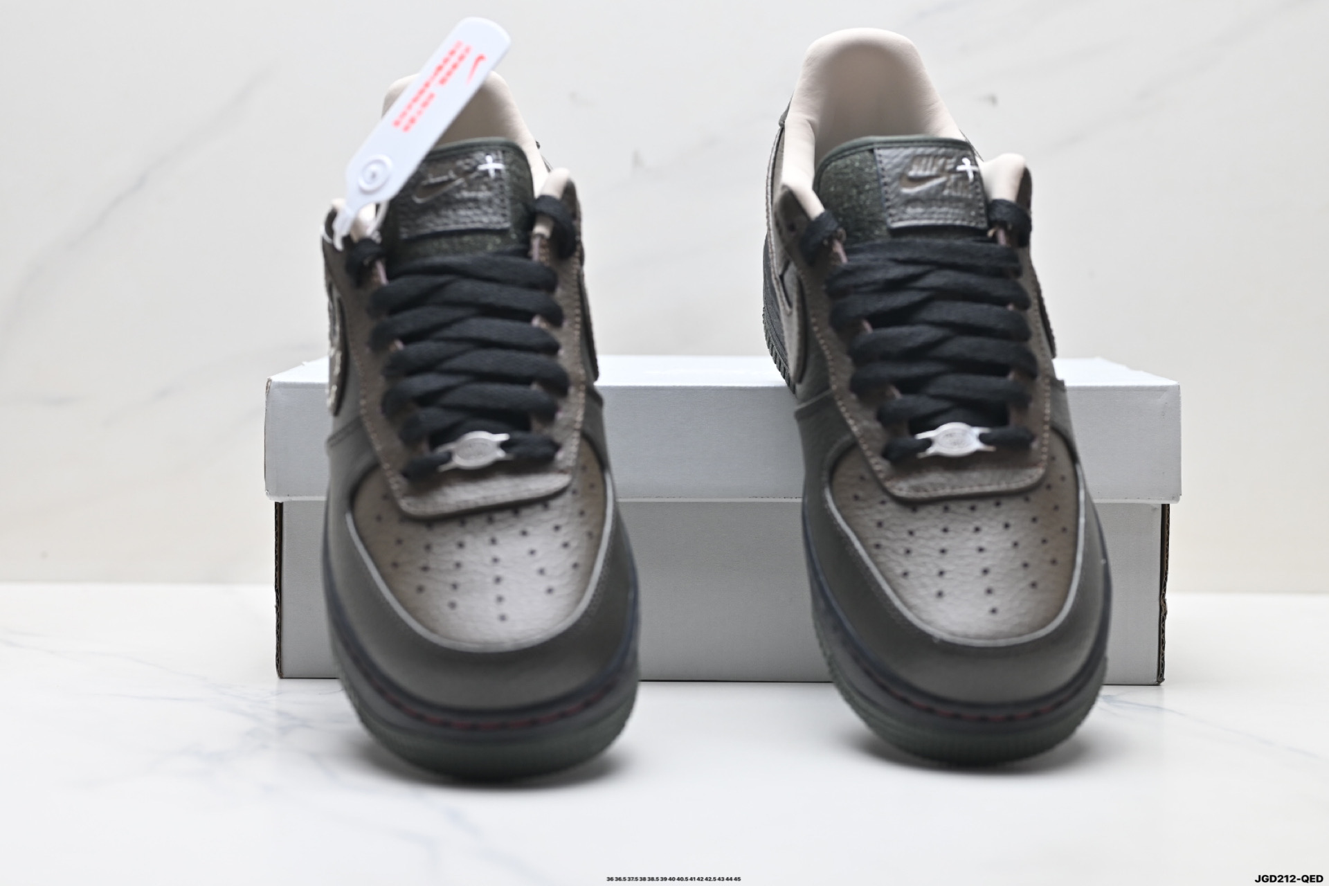 NIKE AIR FORCE 1‘07 IQ1122-320 NIKE AIR FORCE 1‘07 IQ1122-320