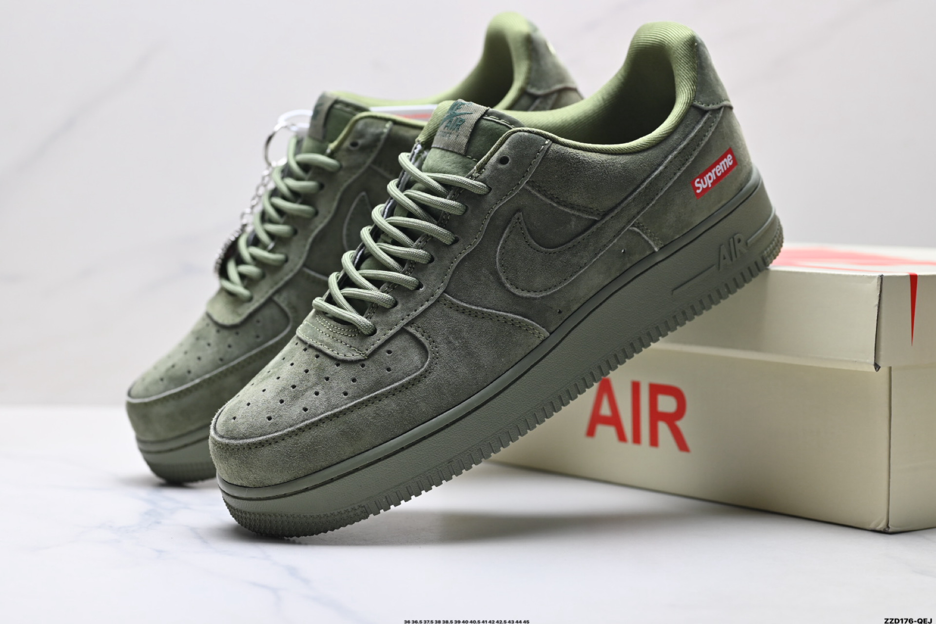 NIKE AIR FORCE 1‘07 LV8 DF0188-117 NIKE AIR FORCE 1‘07 LV8 DF0188-117