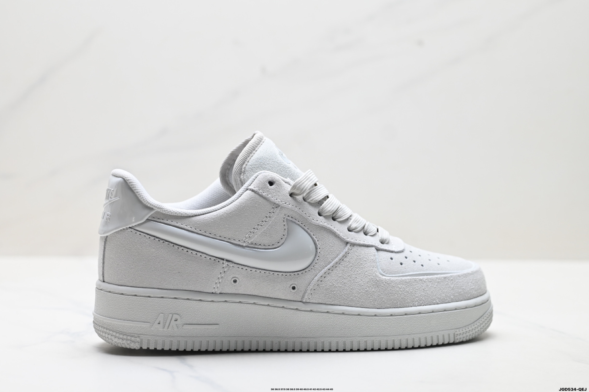 NIKE AIR FORCE 1‘07 HV4406-001 NIKE AIR FORCE 1‘07 HV4406-001