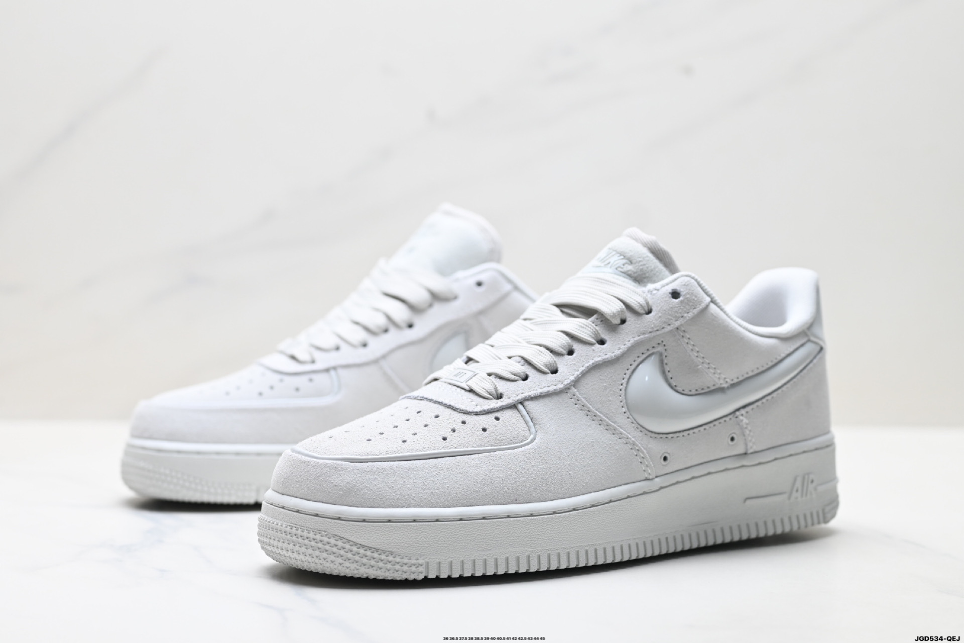 NIKE AIR FORCE 1‘07 HV4406-001 NIKE AIR FORCE 1‘07 HV4406-001