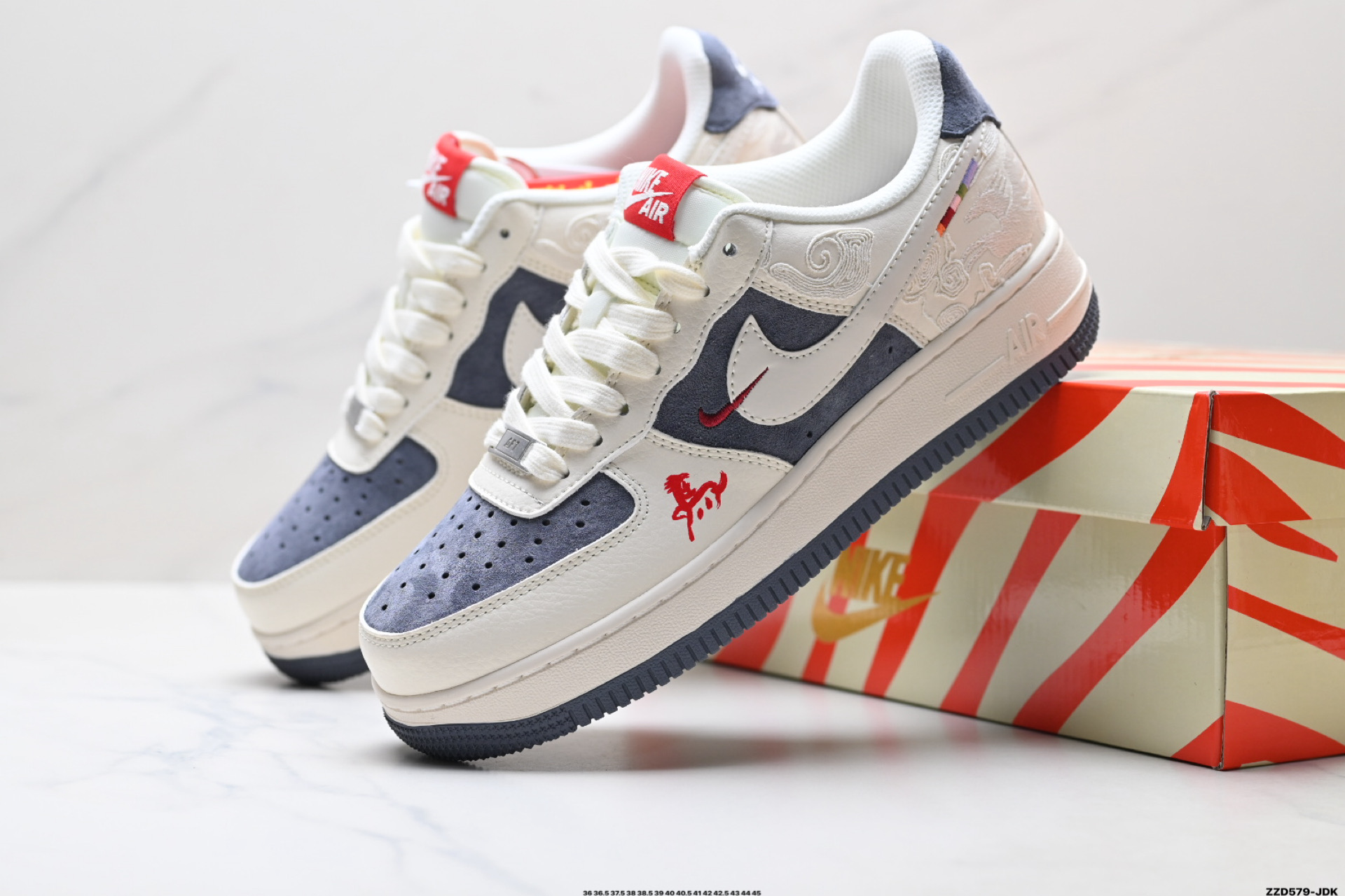 NIKE AIR FORCE 1‘07 LV8 SD6868-139