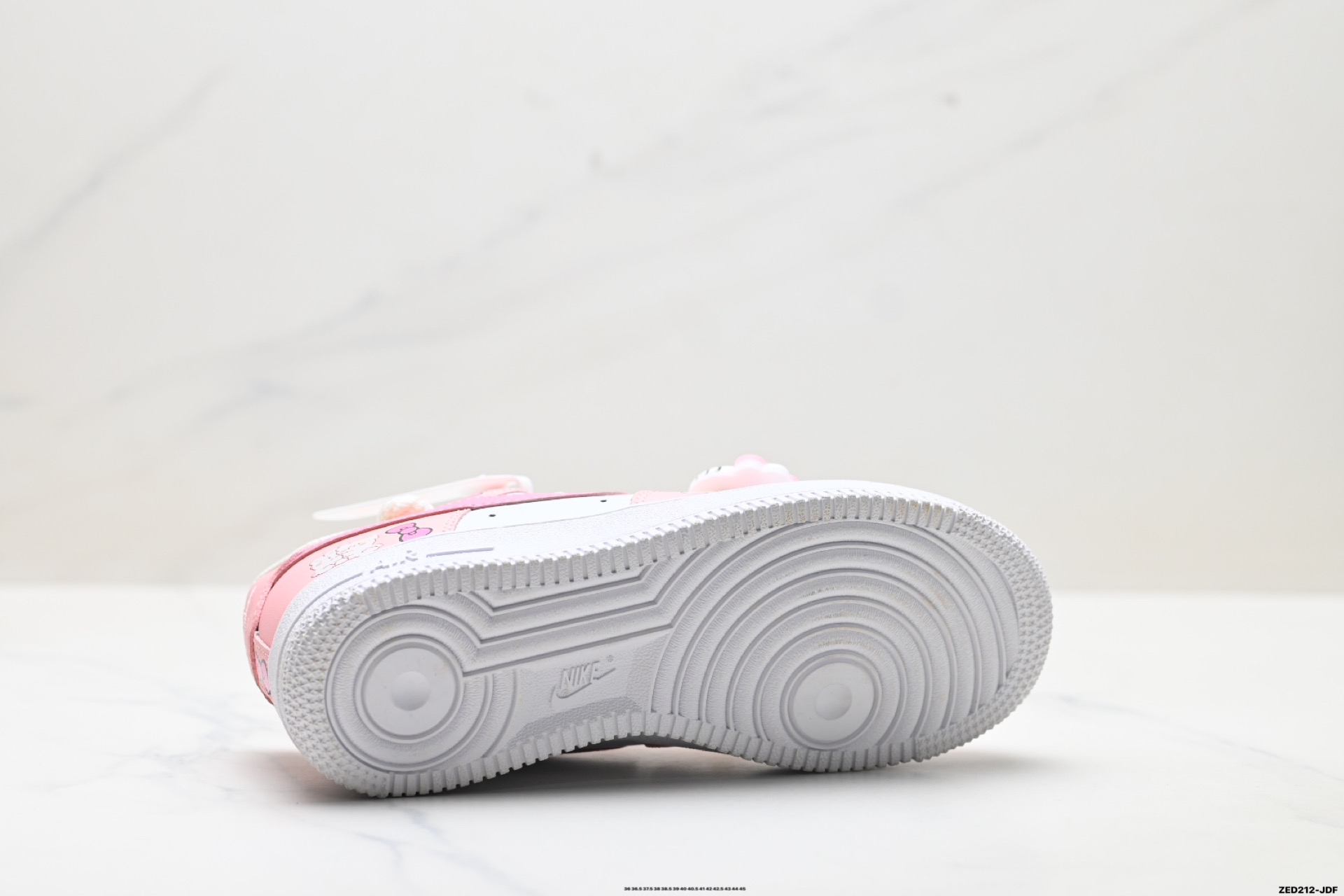 NIKE AIR FORCE 1‘07 LV8 YY2024-762