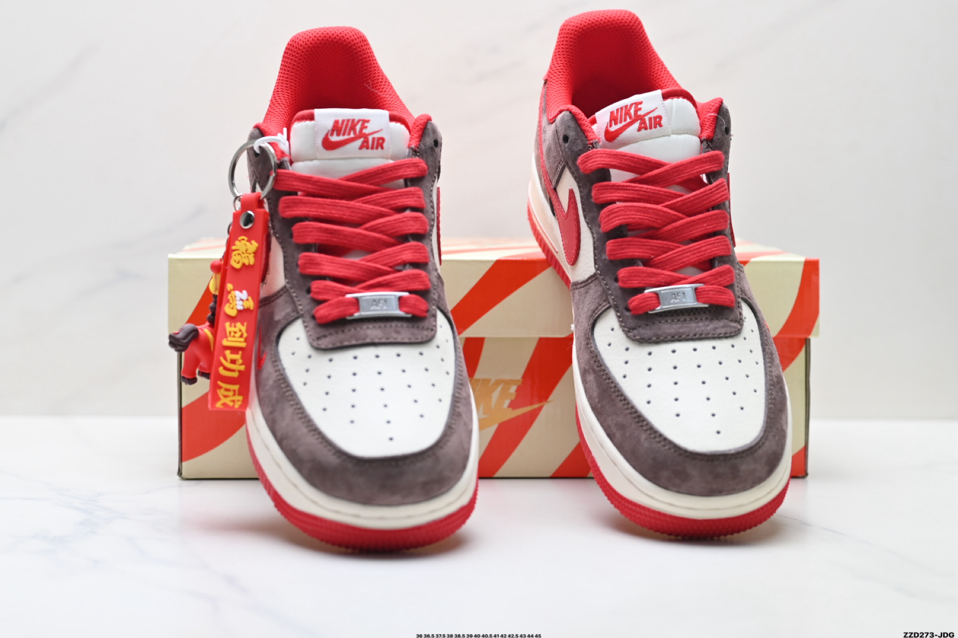 NIKE AIR FORCE 1‘07 LV8 XD0028-001