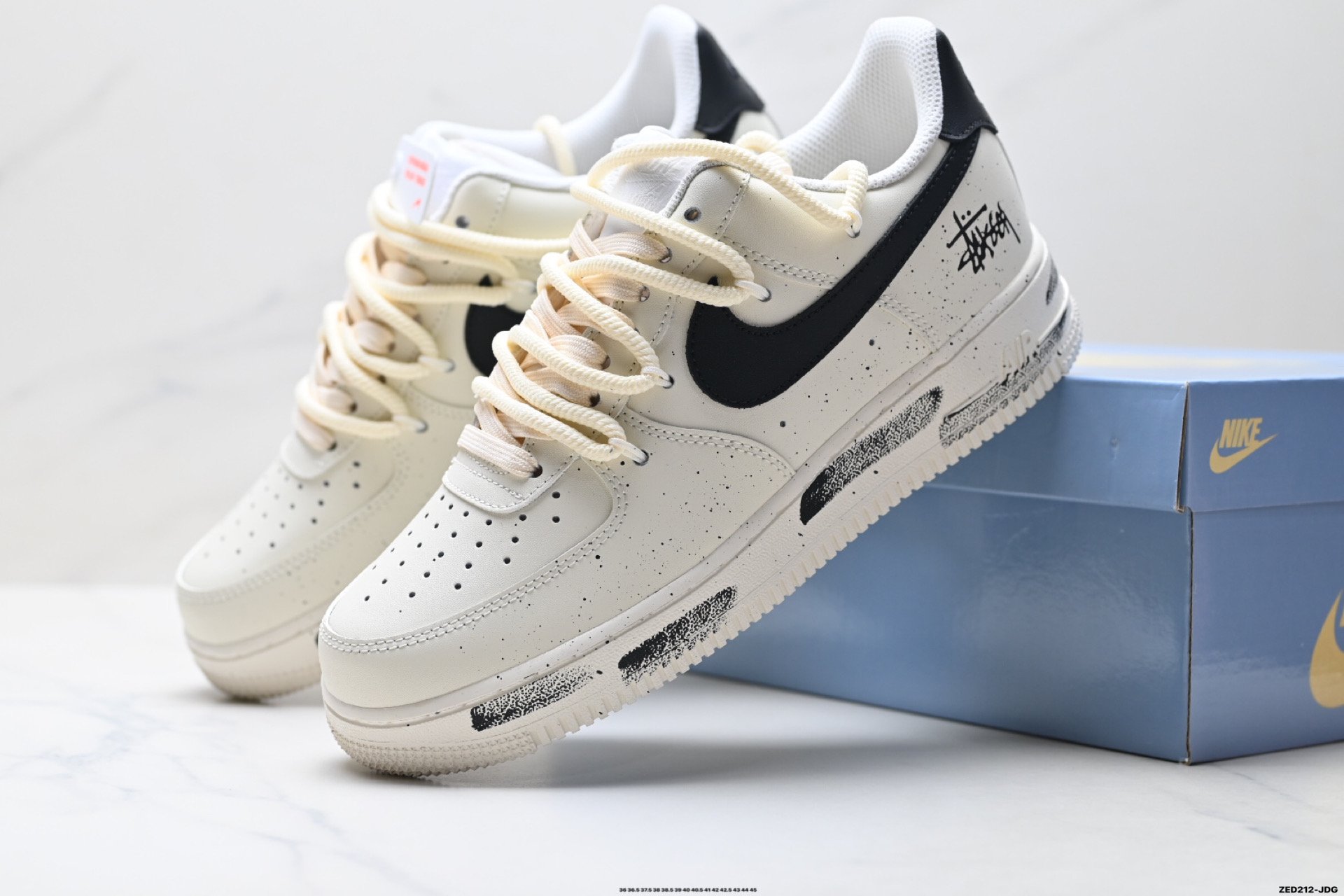 NIKE AIR FORCE 1‘07 LV8 ZH0316-159