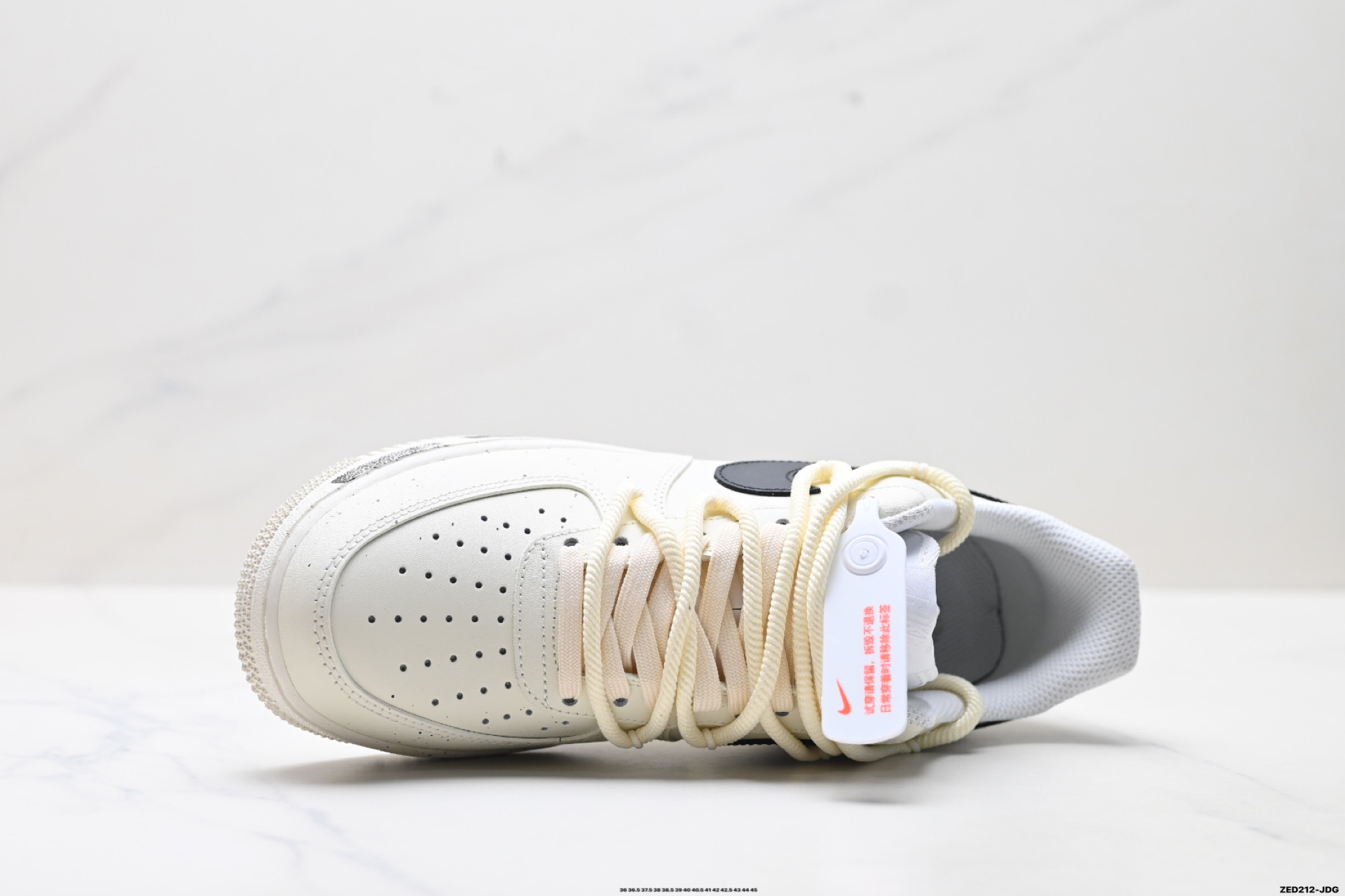 NIKE AIR FORCE 1‘07 LV8 ZH0316-159
