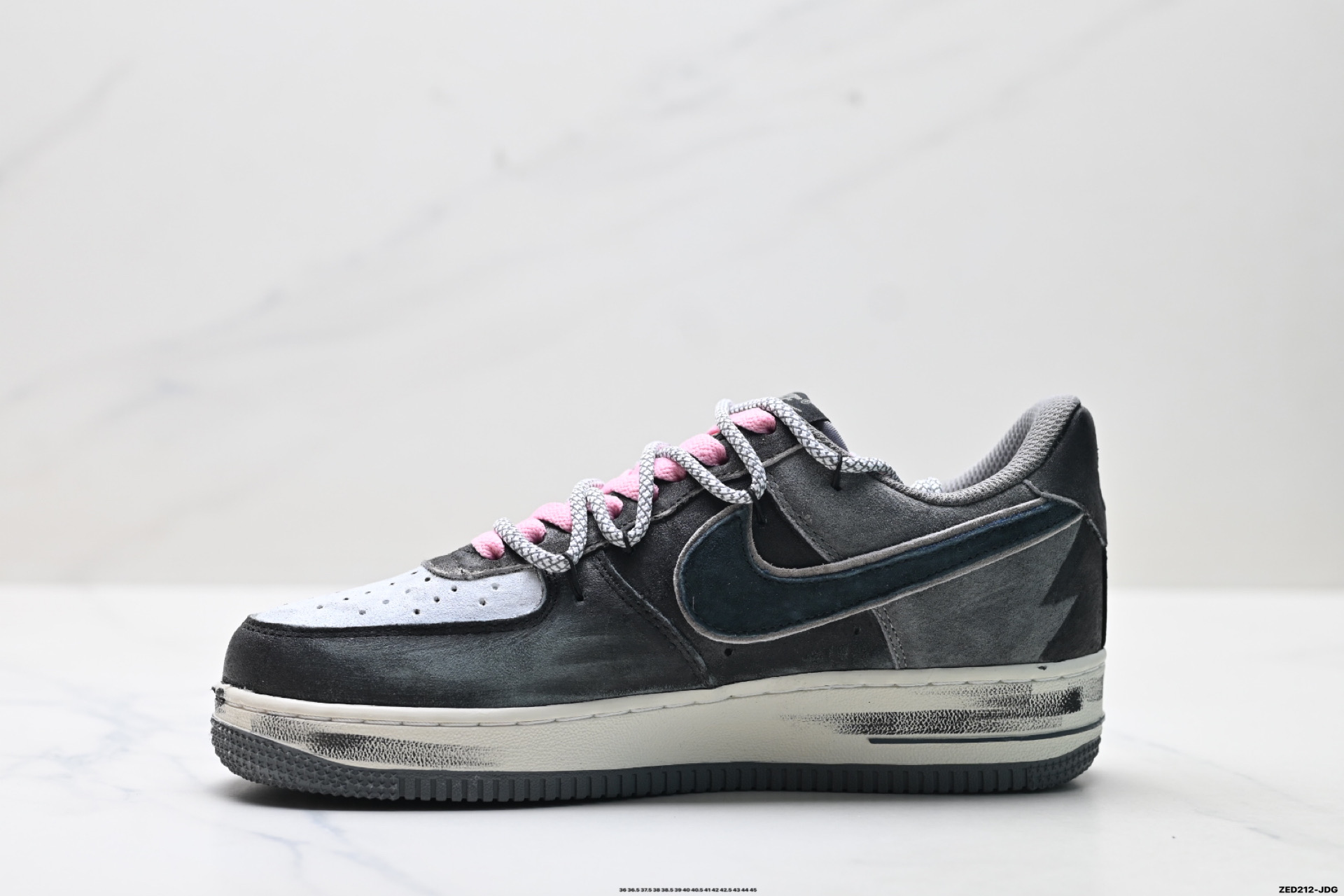 NIKE AIR FORCE 1‘07 LV8 YD2425-880