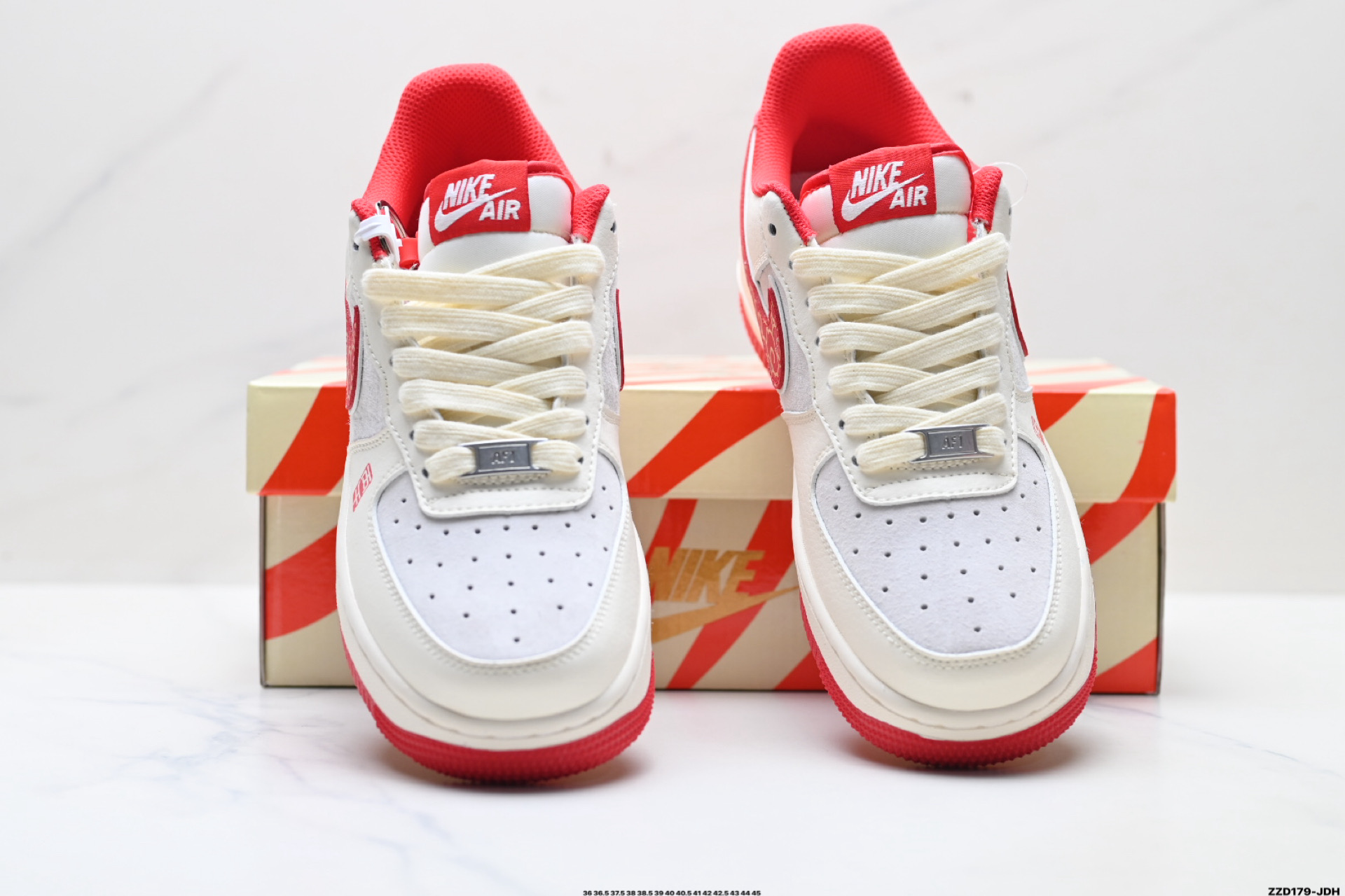 NIKE AIR FORCE 1‘07 LV8 HT5088-613