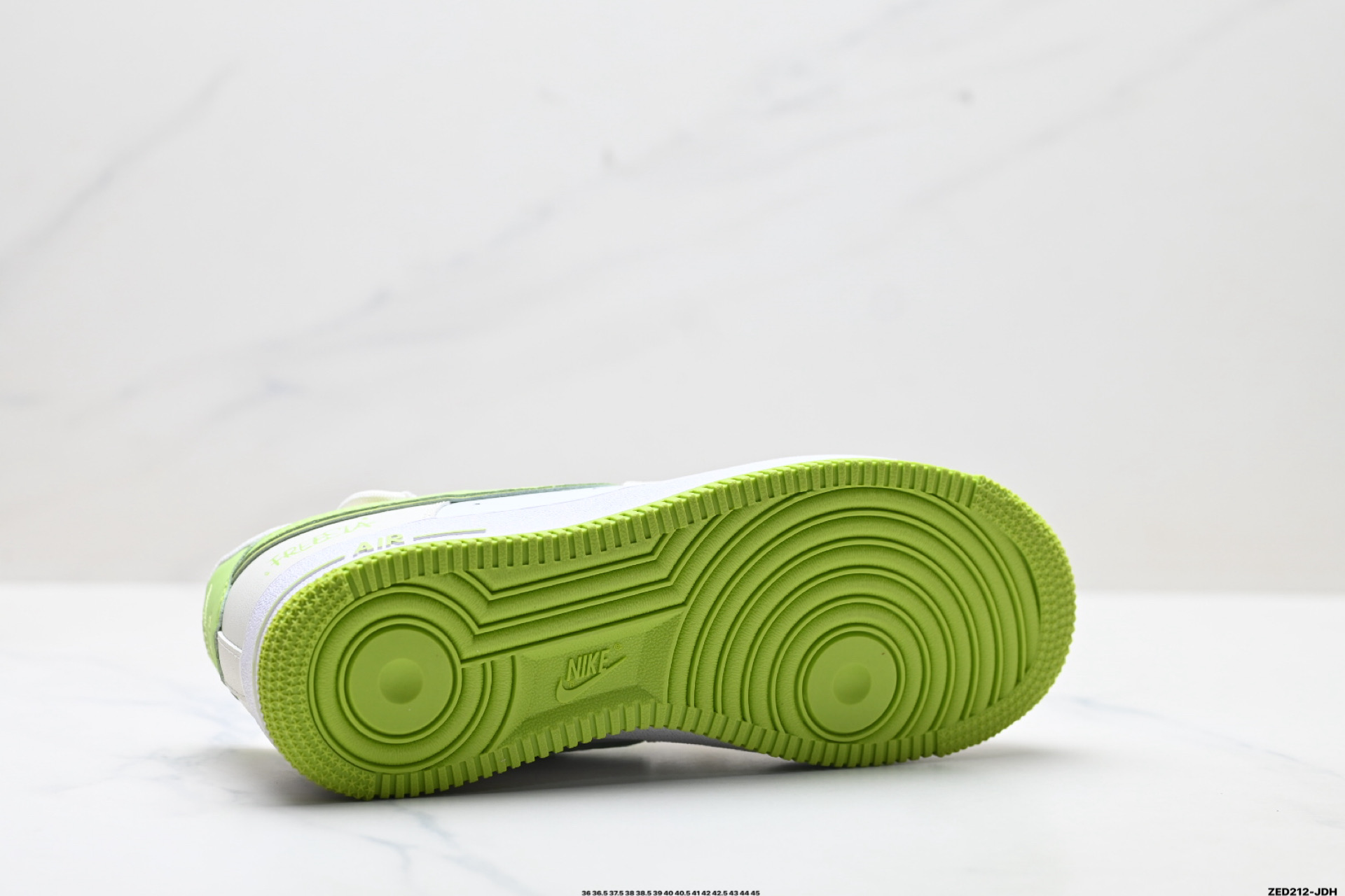 NIKE AIR FORCE 1‘07 LV8 YY2024-315