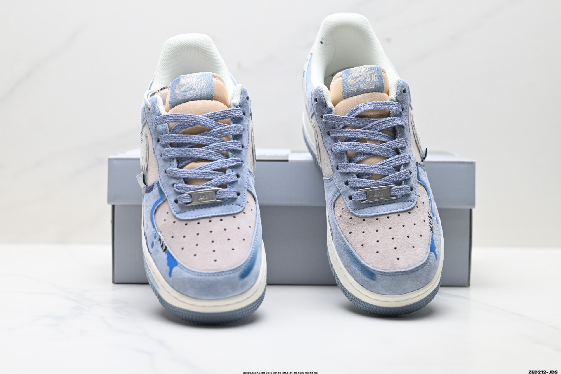 NIKE AIR FORCE 1‘07 LX CD1212-111