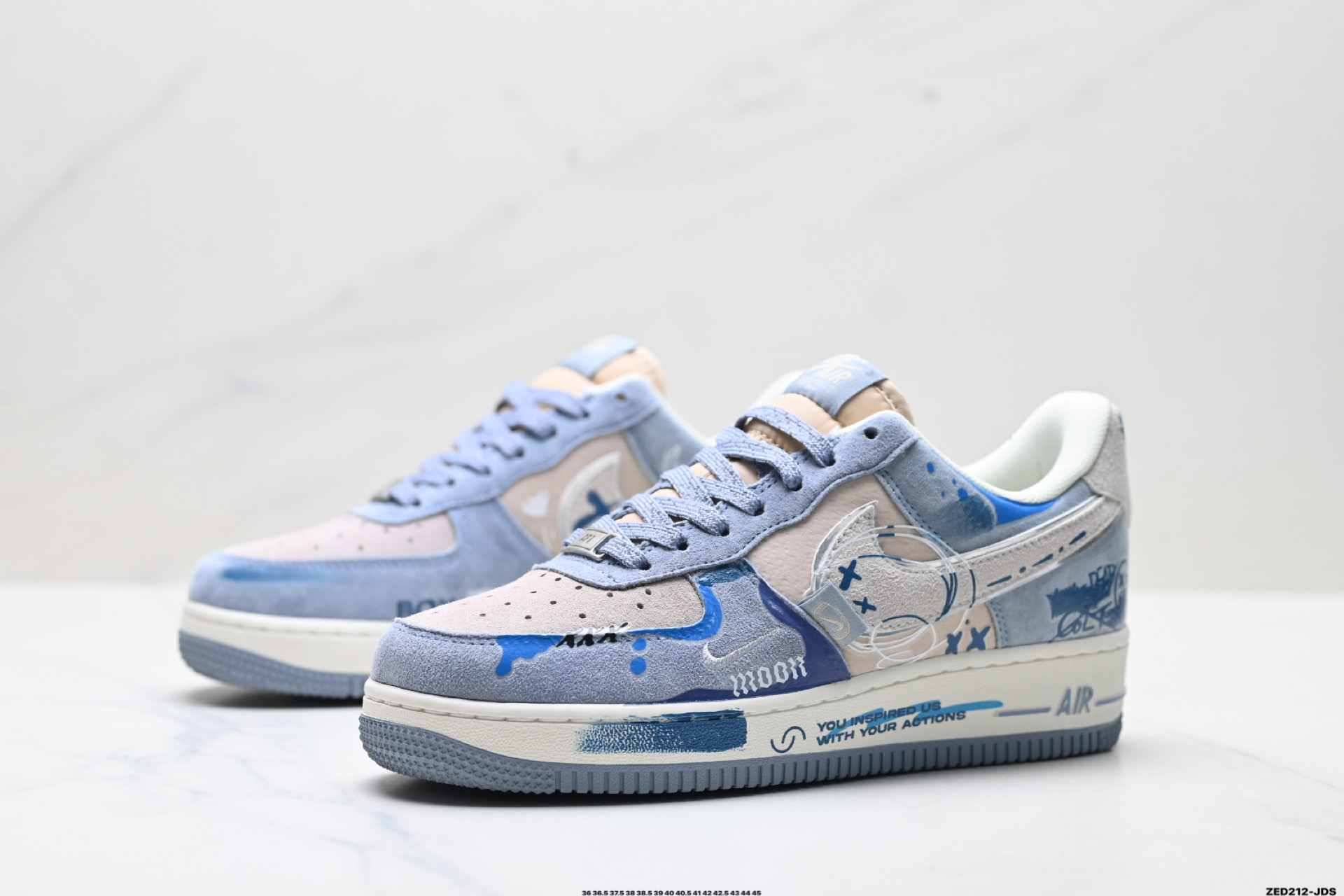 NIKE AIR FORCE 1‘07 LX CD1212-111