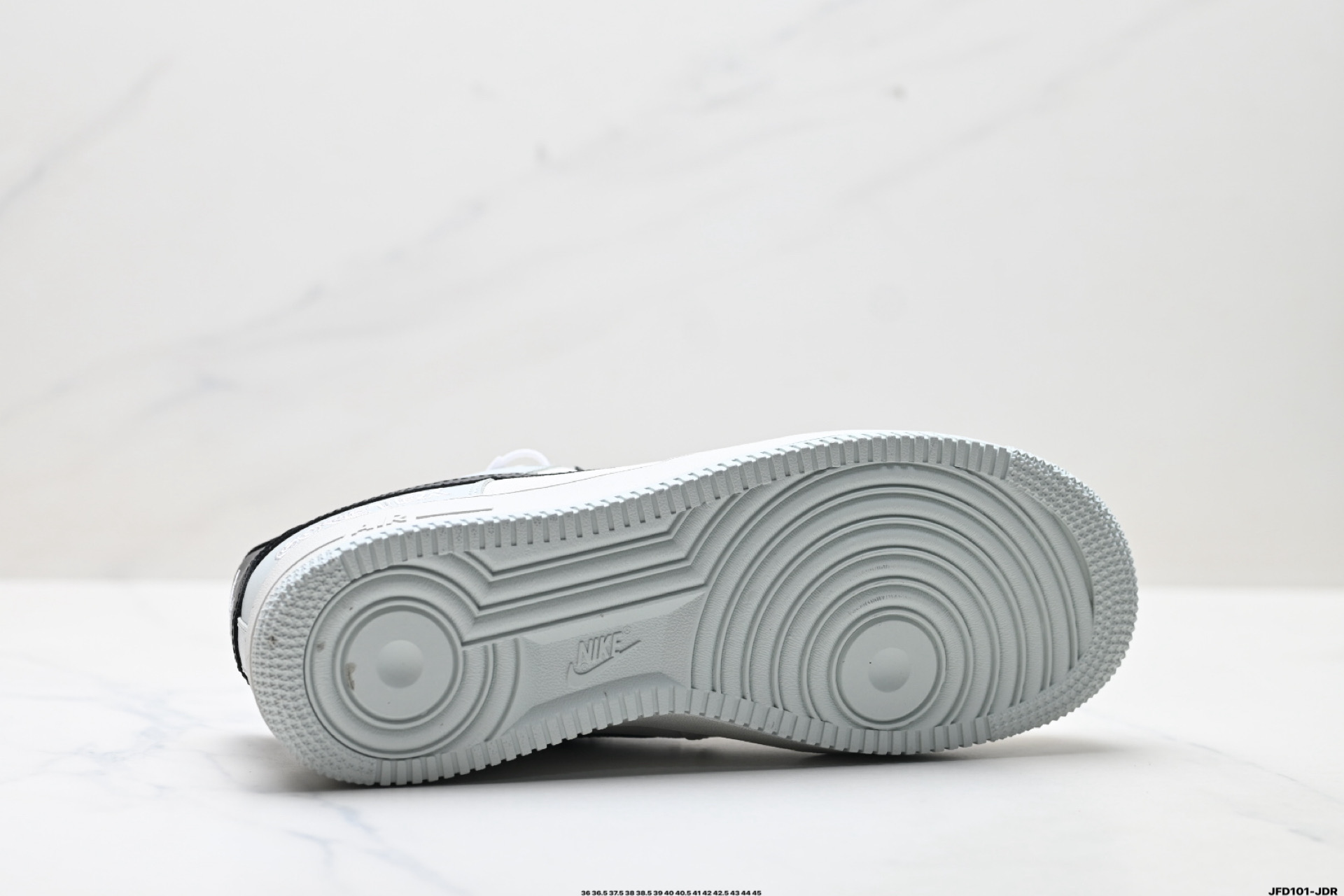 NIKE AIR FORCE 1‘07 CK2630-004