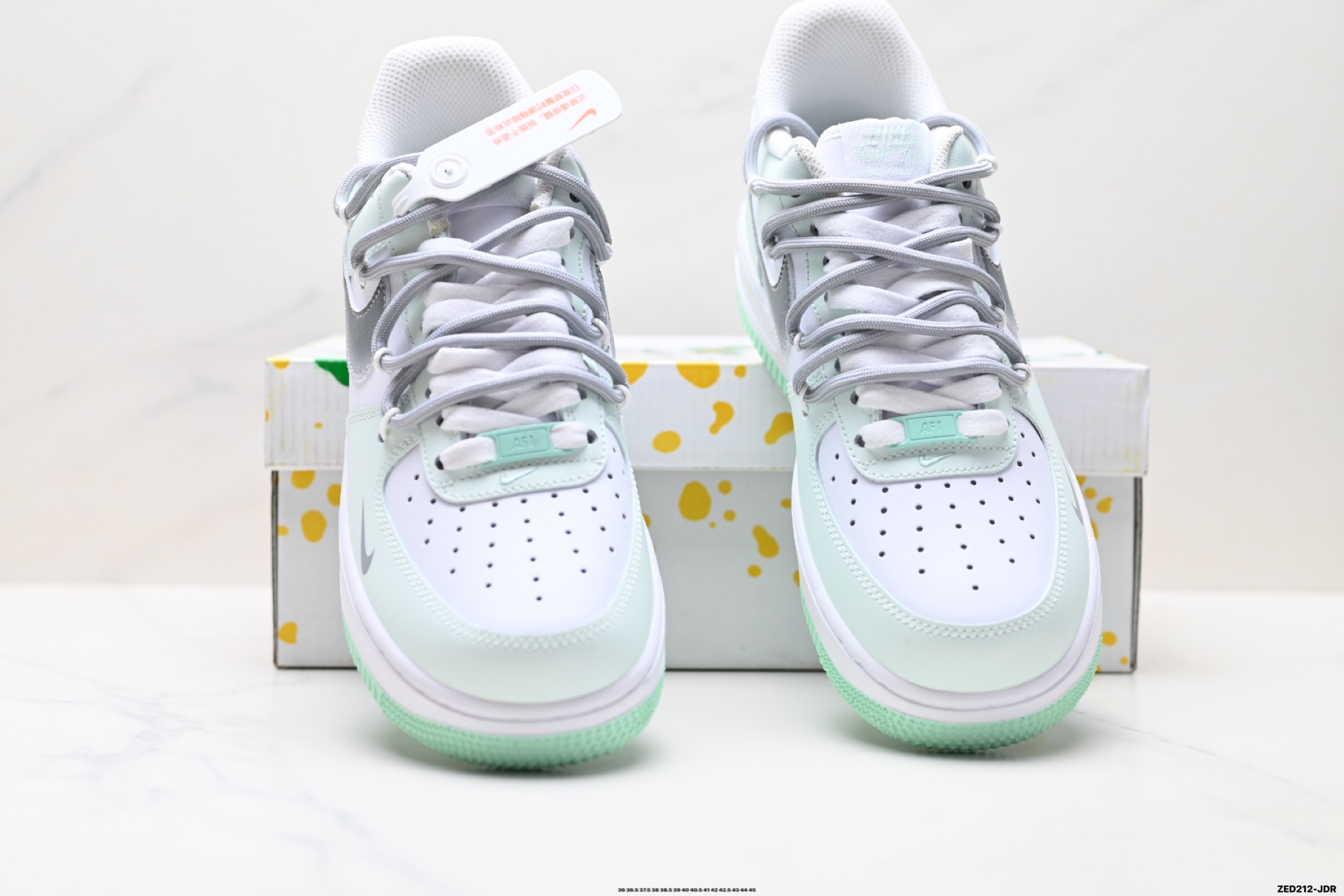 NIKE AIR FORCE 1‘07 LX XX7981-476